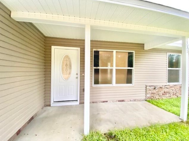 331 Passion Flower St, Defuniak Springs, FL 32433