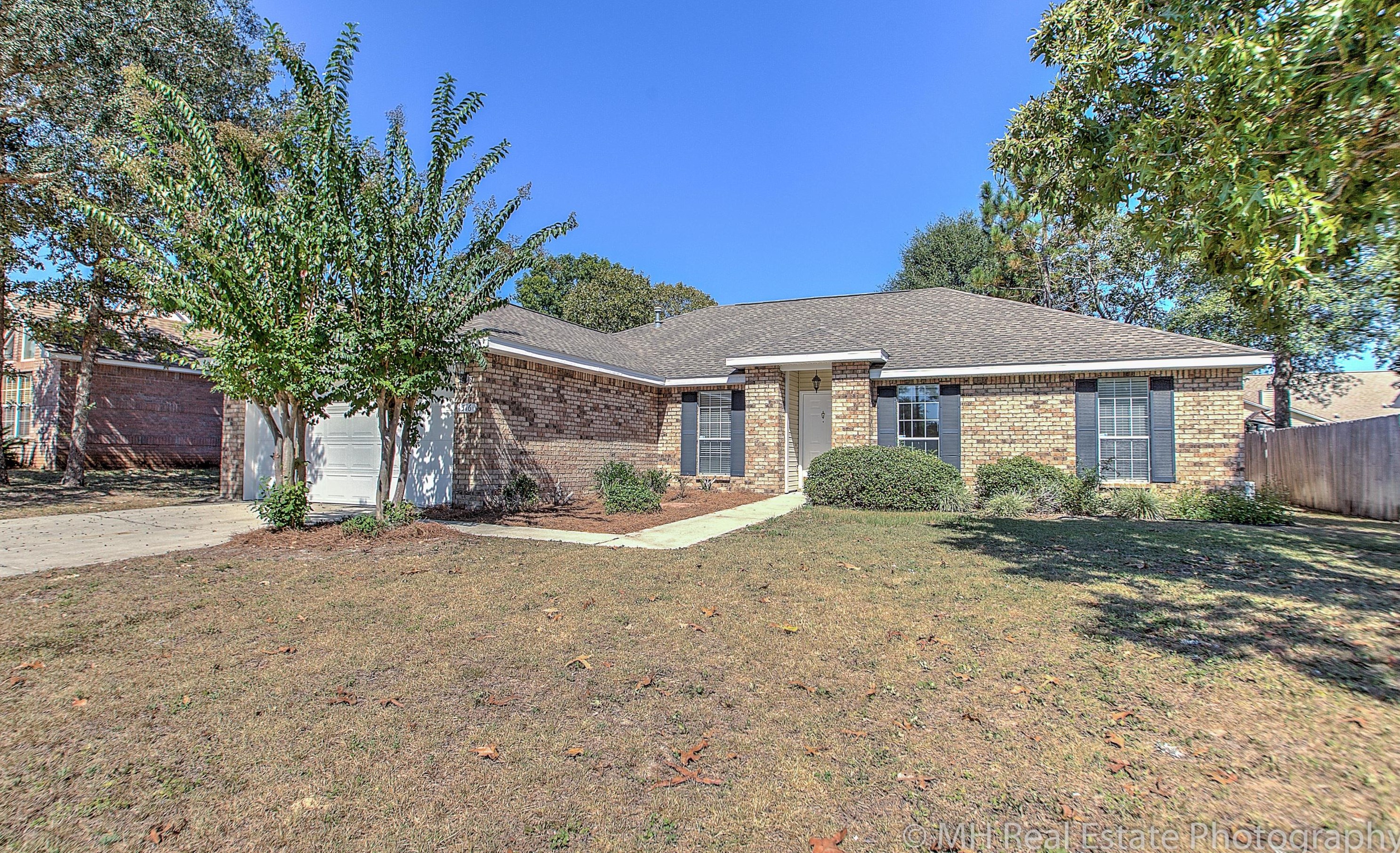 516 Risen Star Dr, Crestview, FL 32539