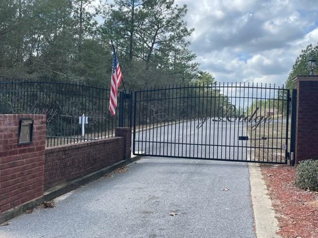 2417 Hammock Ln, Crestview, FL 32536