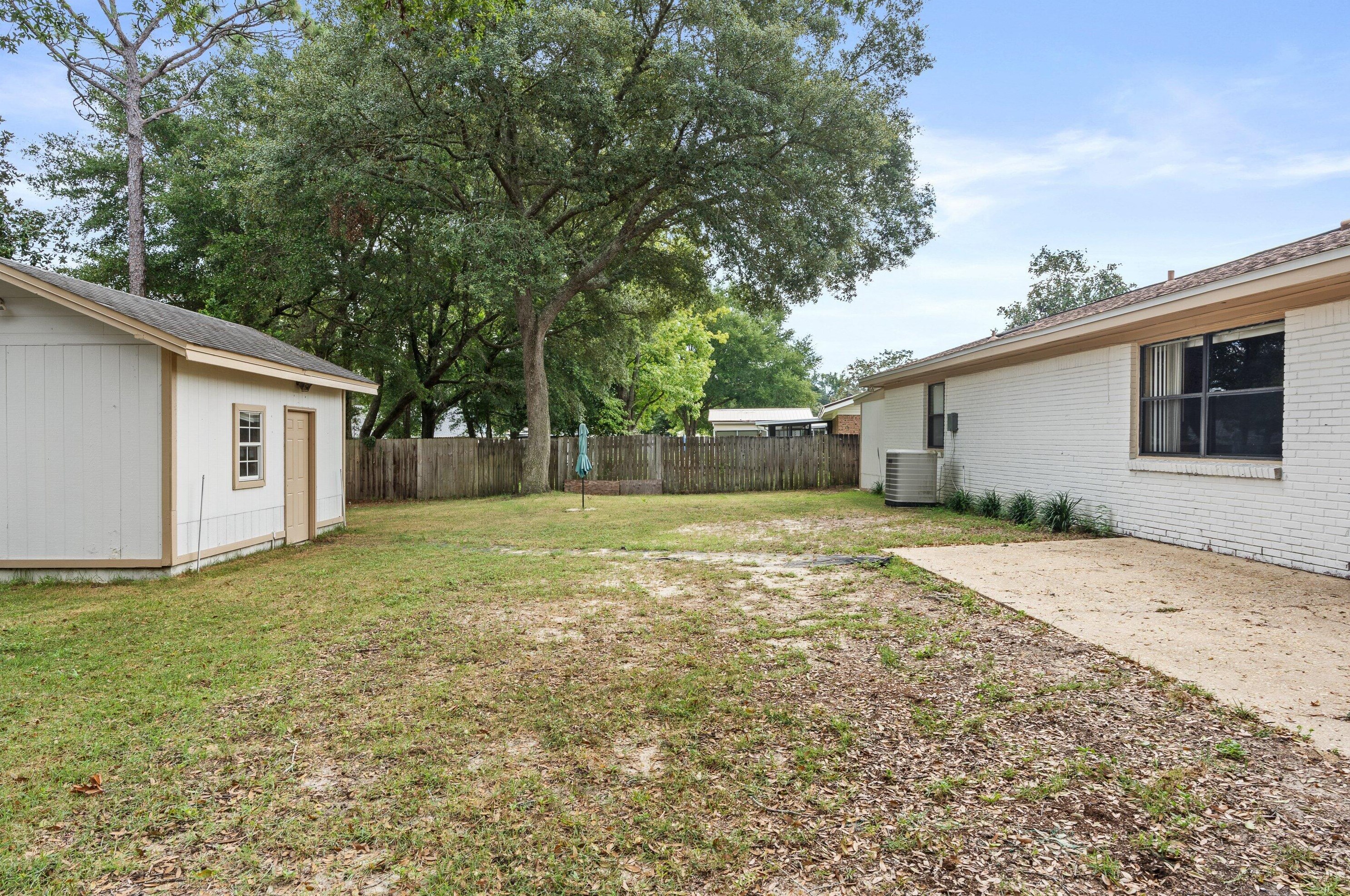 319 23rd St, Niceville FL  32578-3202 exterior