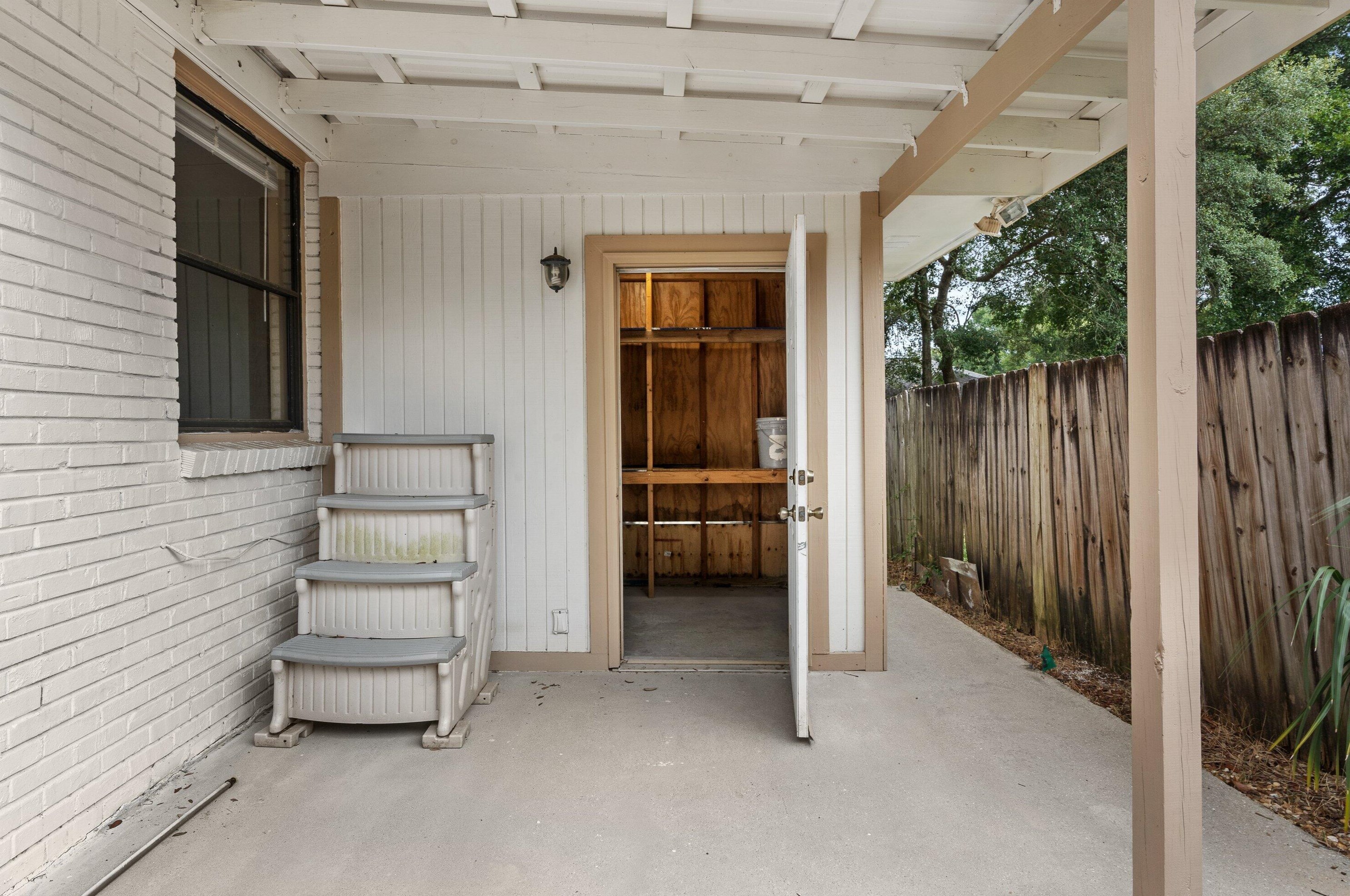 319 23rd St, Niceville FL  32578-3202 exterior