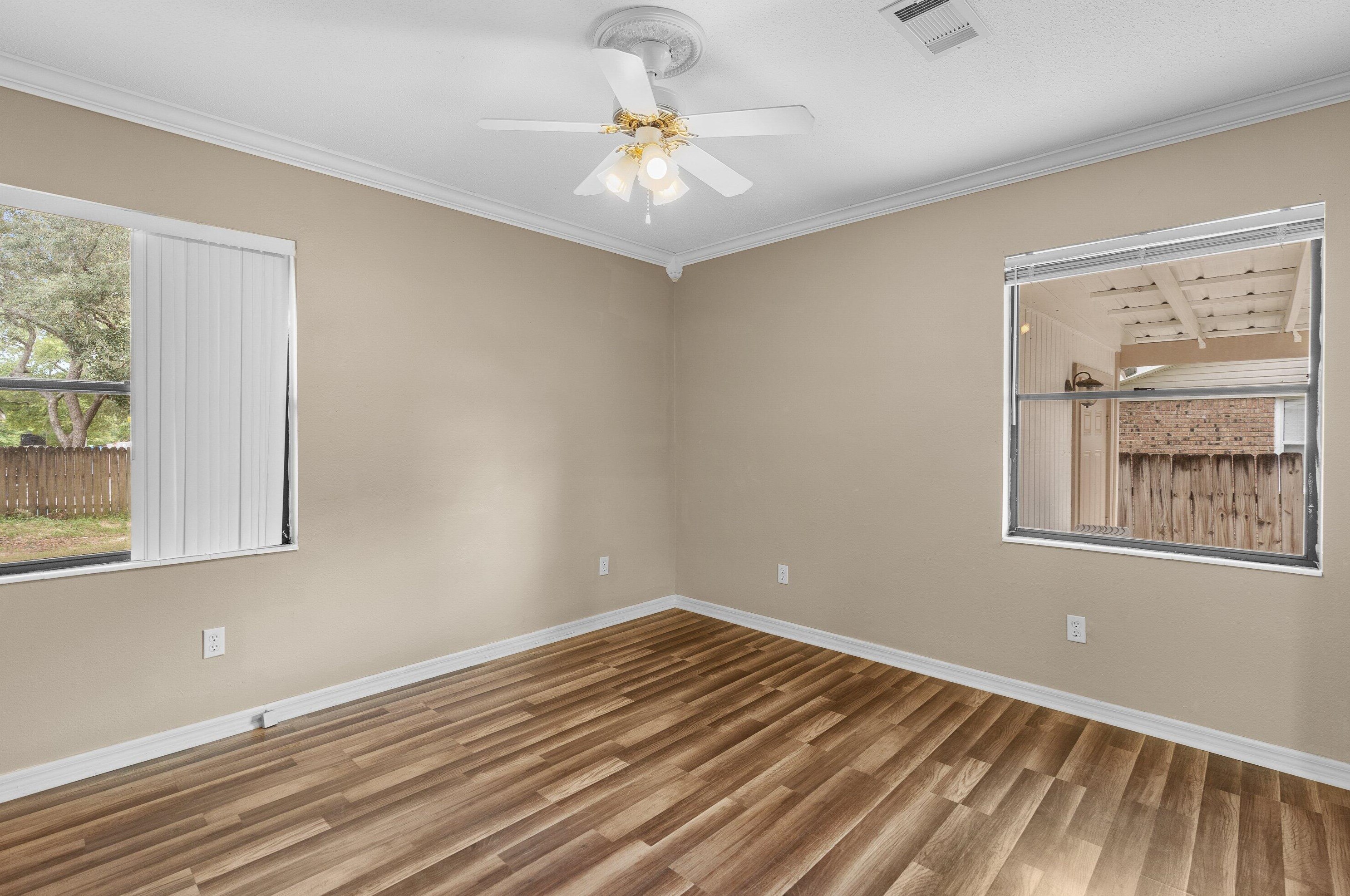 319 23rd St, Niceville FL  32578-3202 exterior