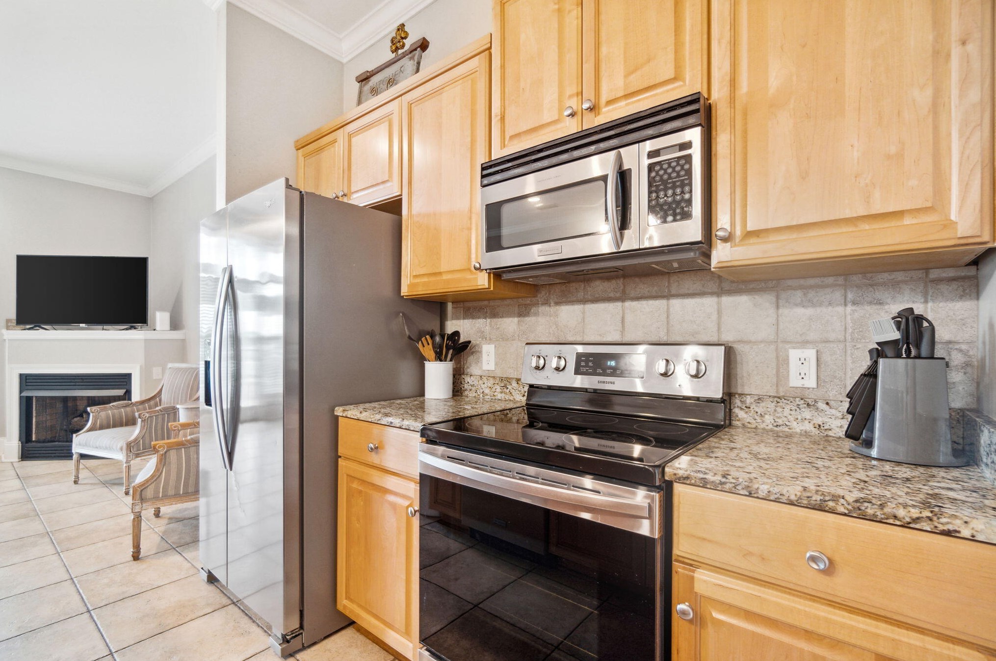 7420 Thomas Dr, Panama City FL 32408-4001 exterior