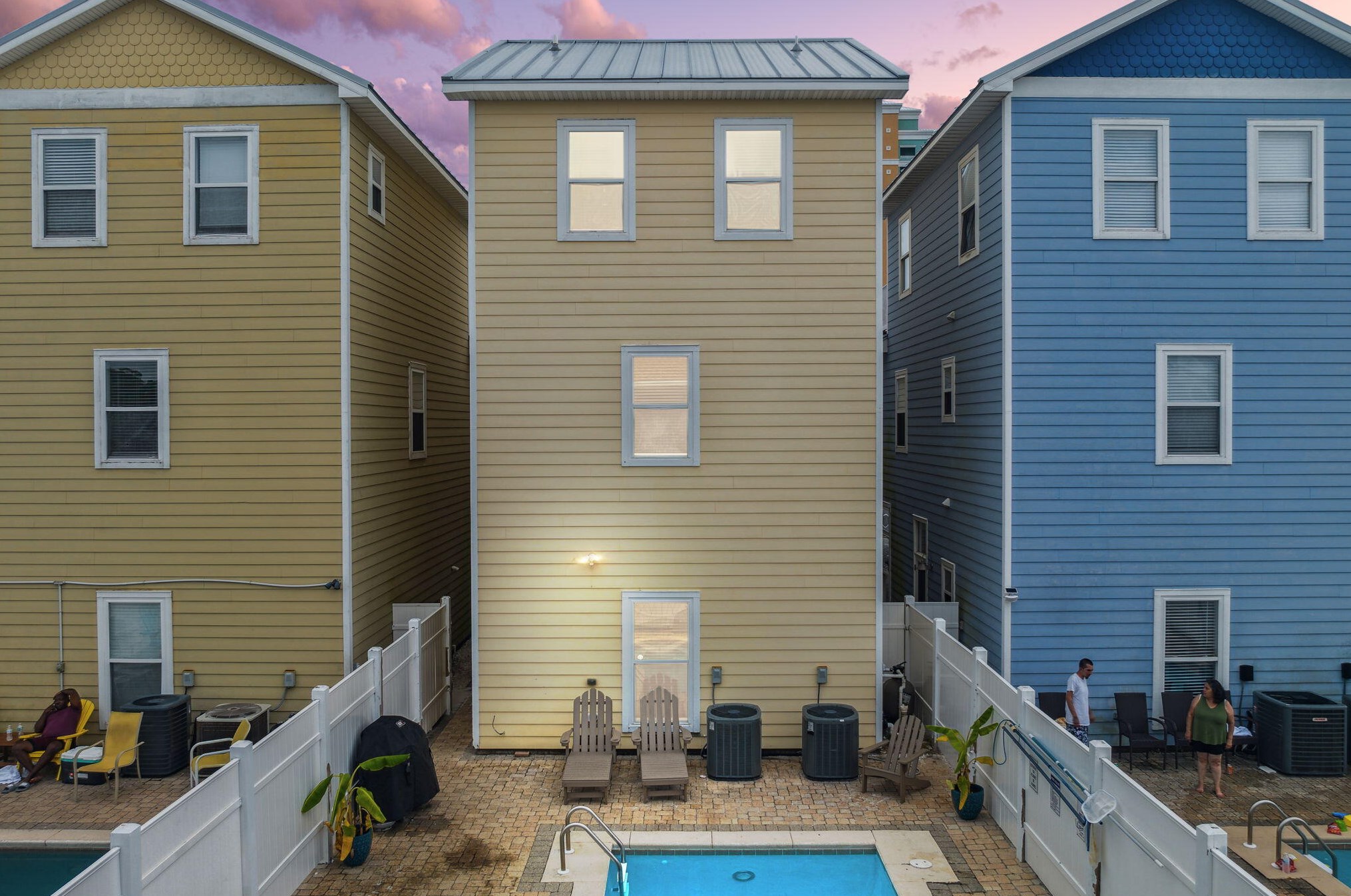 7420 Thomas Dr, Panama City, FL 32408