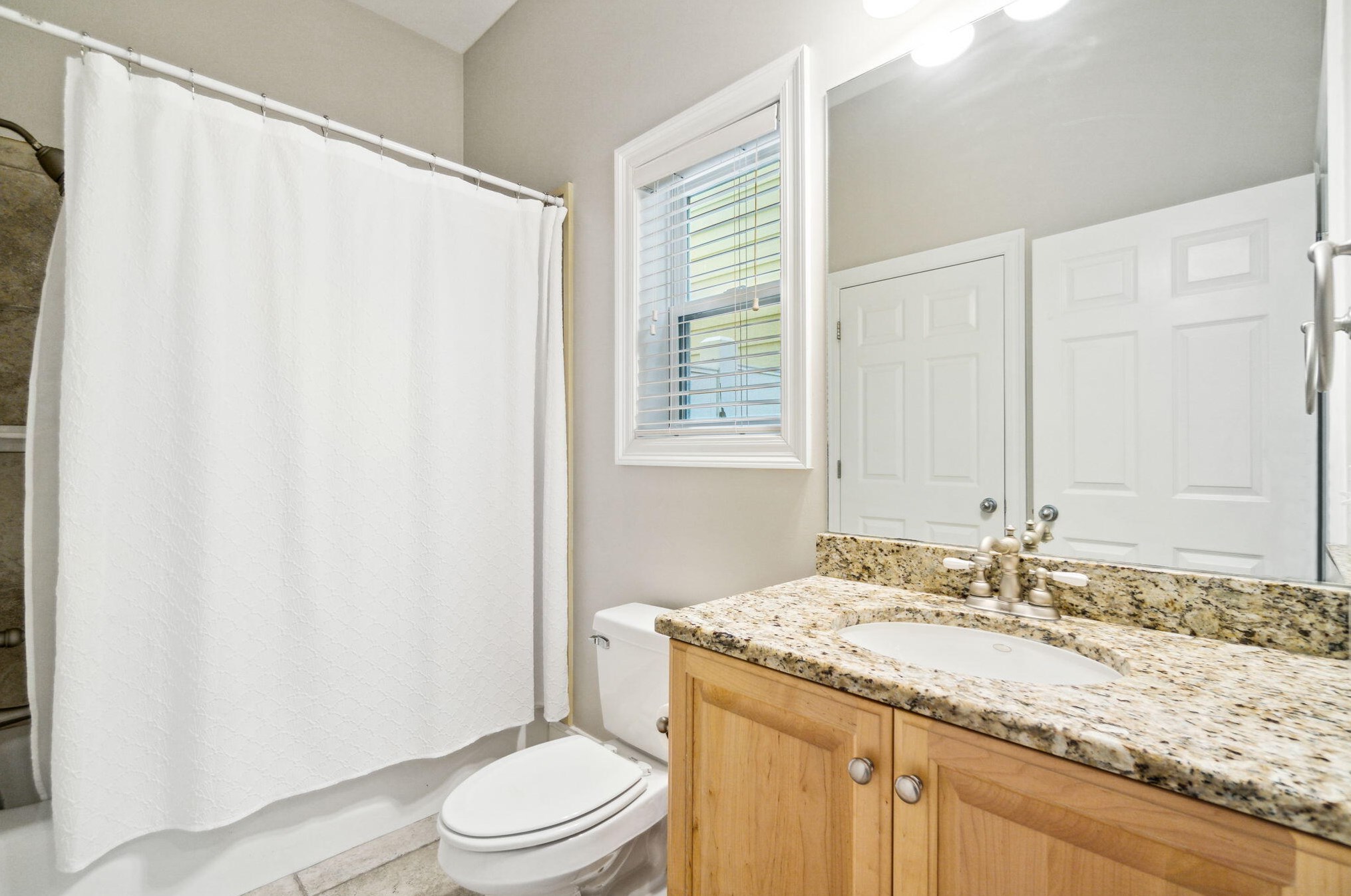 7420 Thomas Dr, Panama City FL 32408-4001 exterior