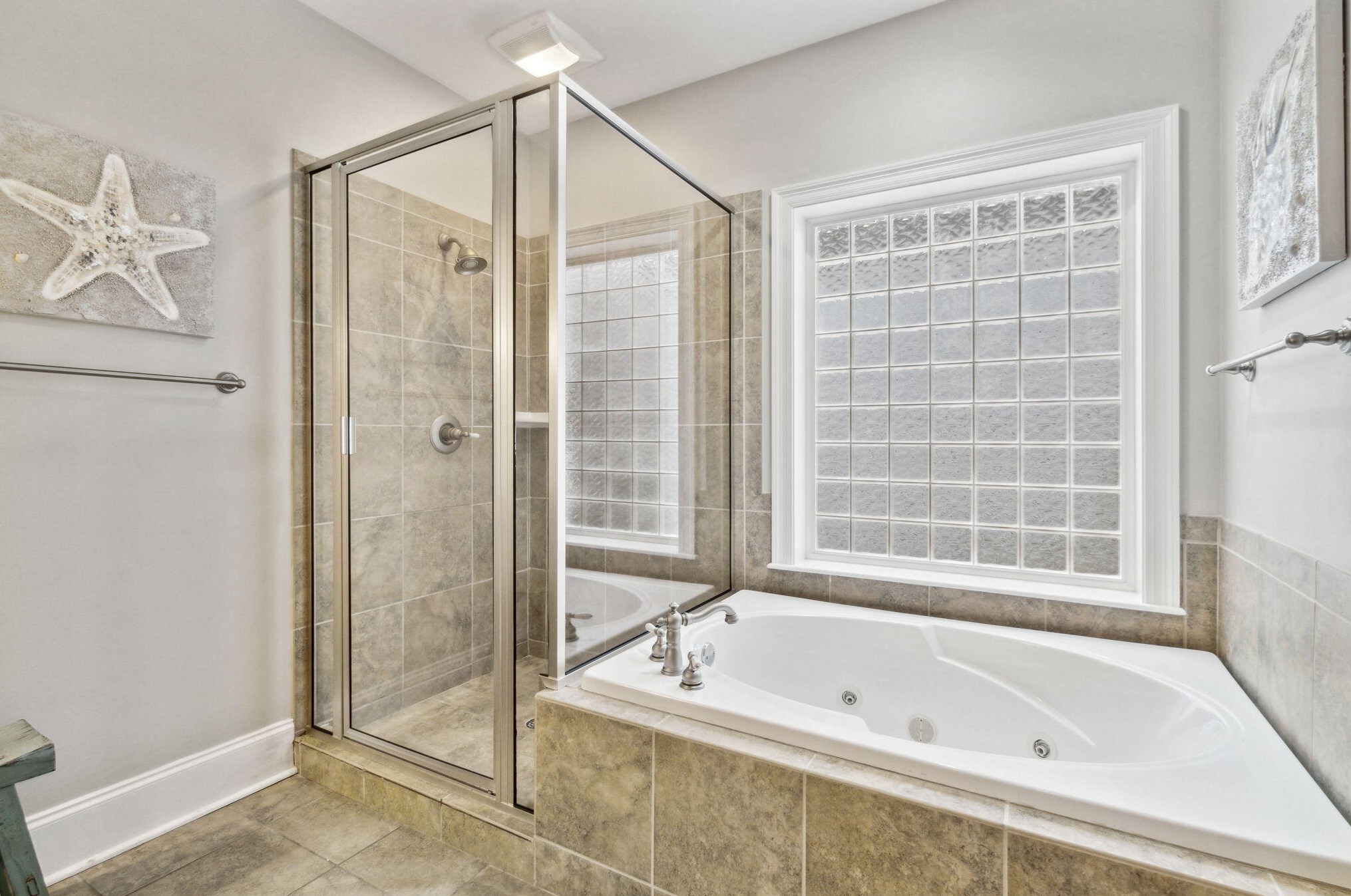 7420 Thomas Dr, Panama City FL 32408-4001 exterior