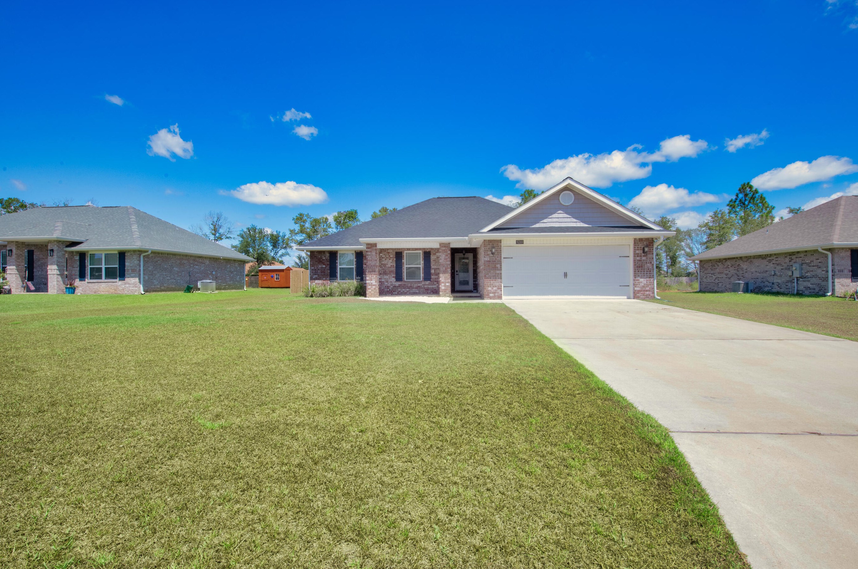 9269 Tara Cir, Milton, FL 32583