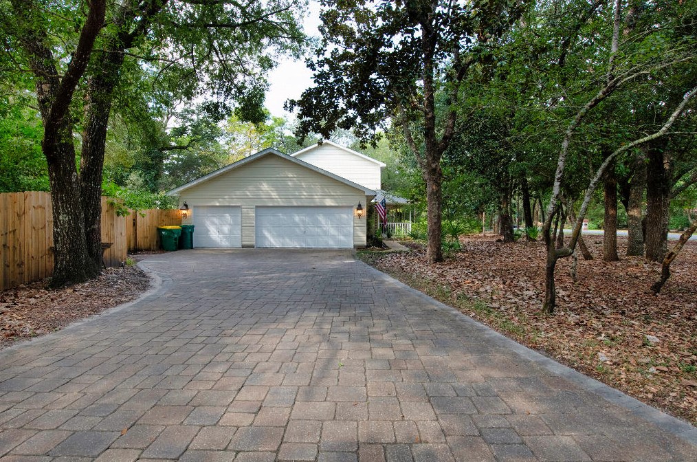 821 Weeden Island Dr, Niceville FL  32578-3724 exterior