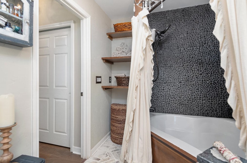 821 Weeden Island Dr, Niceville FL  32578-3724 exterior