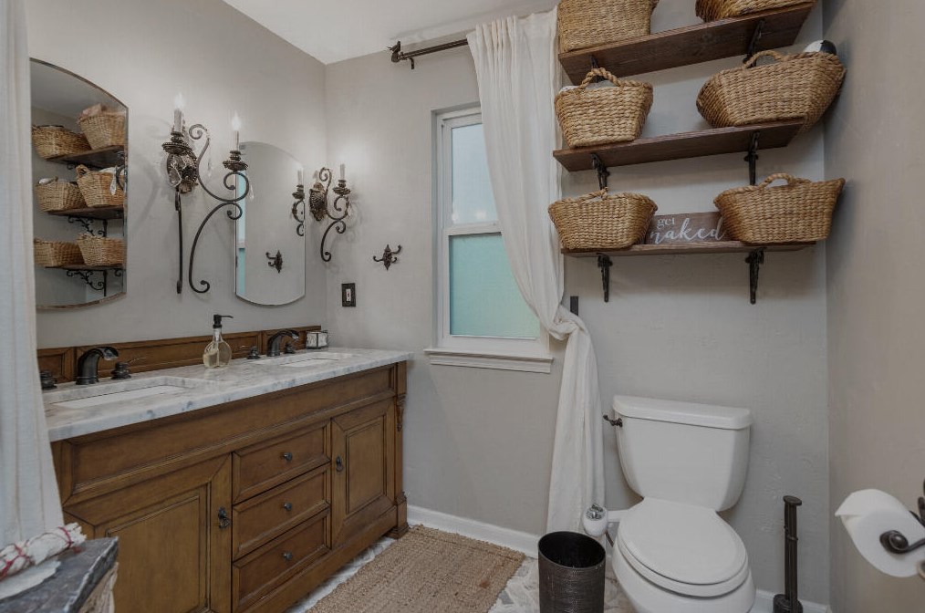 821 Weeden Island Dr, Niceville FL  32578-3724 exterior