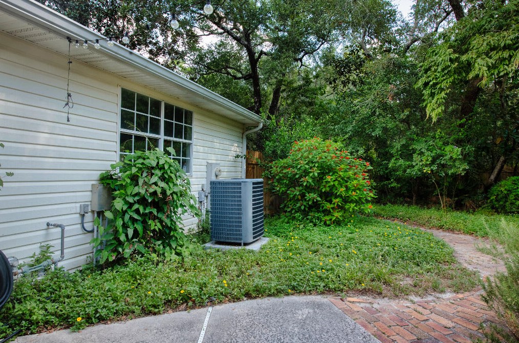 821 Weeden Island Dr, Niceville FL  32578-3724 exterior