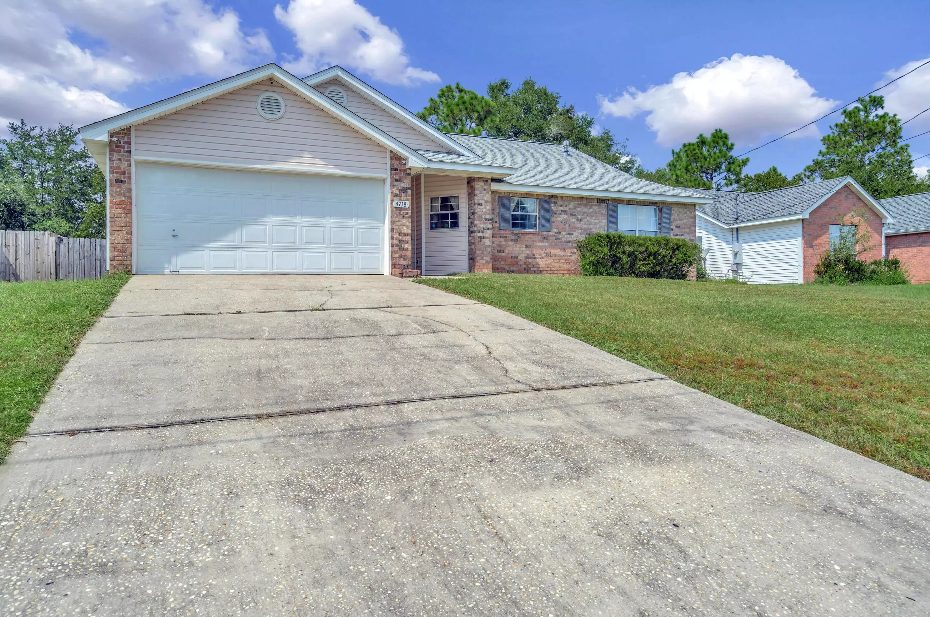 4718 Whitewater Ln, Crestview, FL 32539-5725