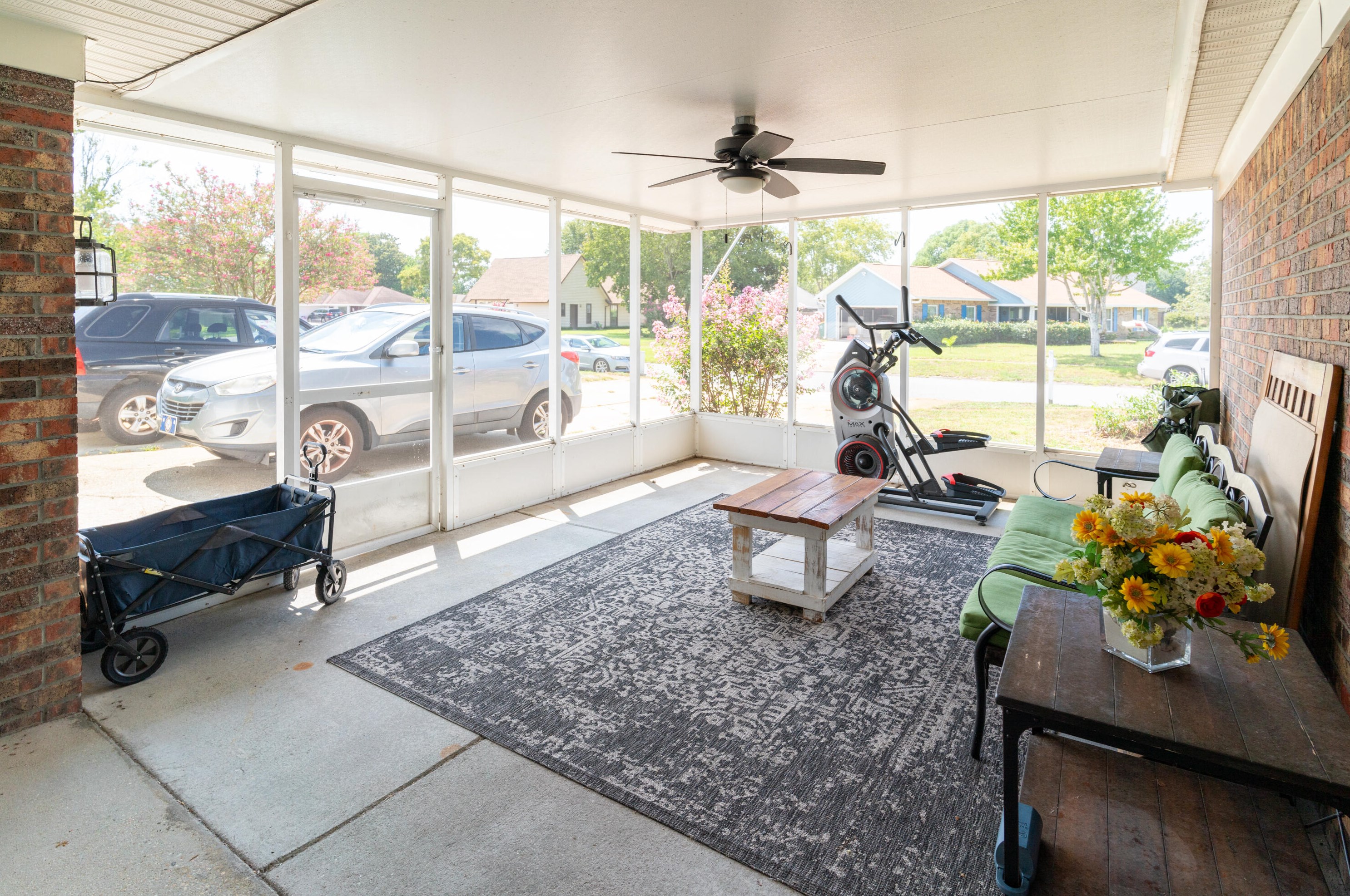 1039 Blvd De Ln Parisienne, Mary Esther FL  32569-2312 exterior