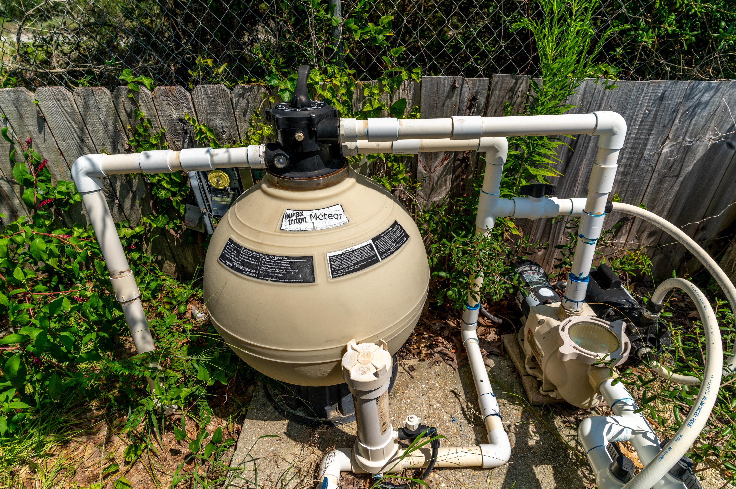 1039 Blvd De Ln Parisienne, Mary Esther FL  32569-2312 exterior