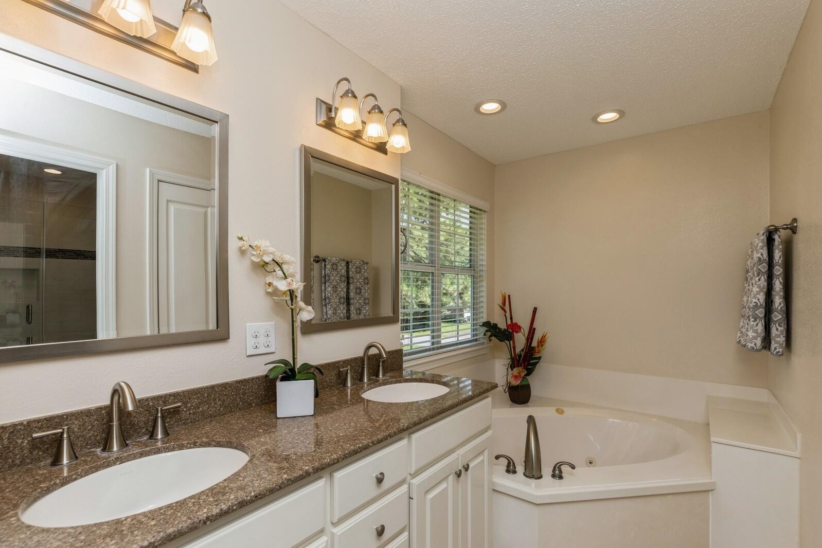 139 Baywind Dr, Niceville FL  32578-4801 exterior