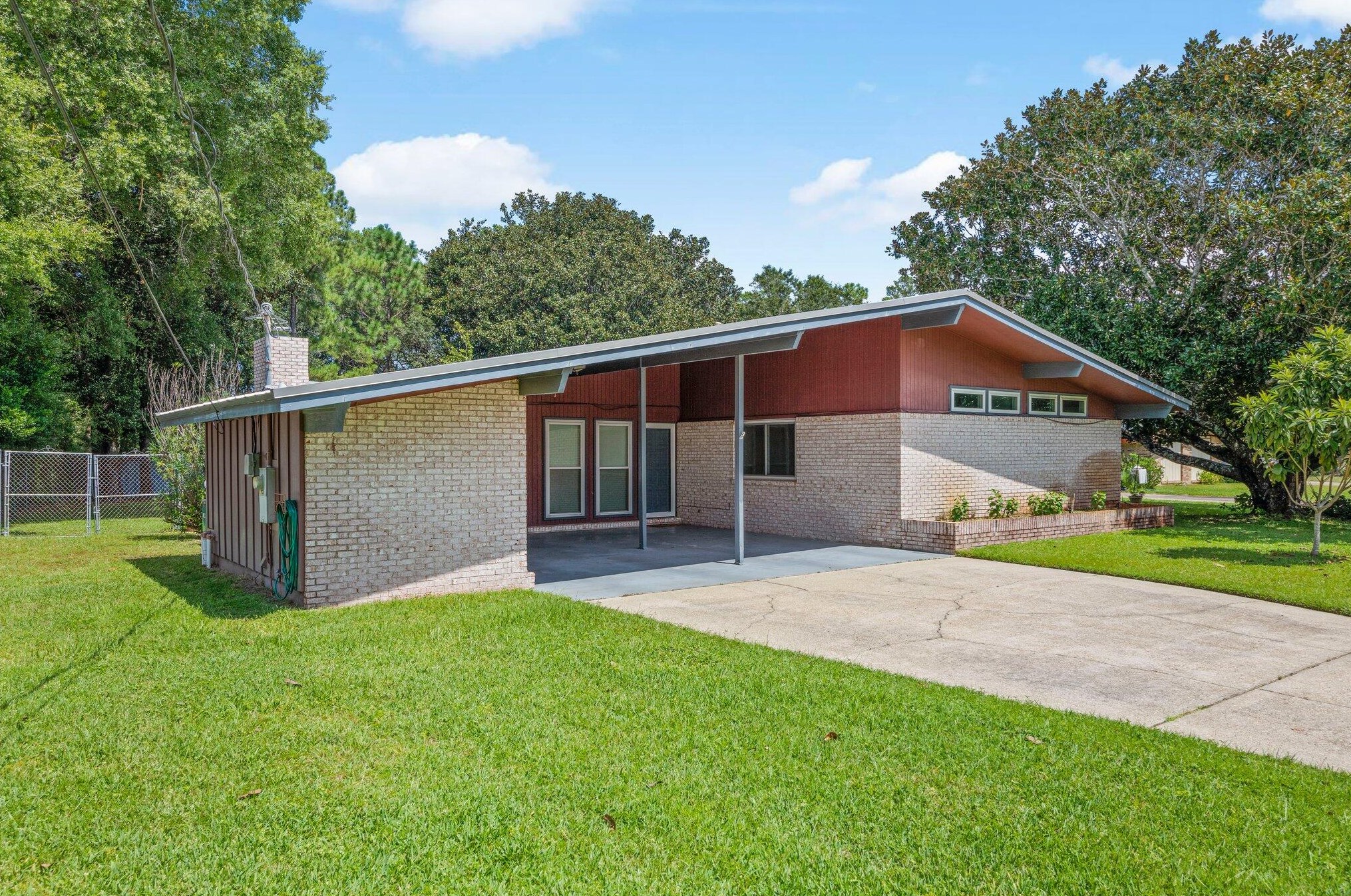 111 Mcewen Dr, Niceville, FL 32578