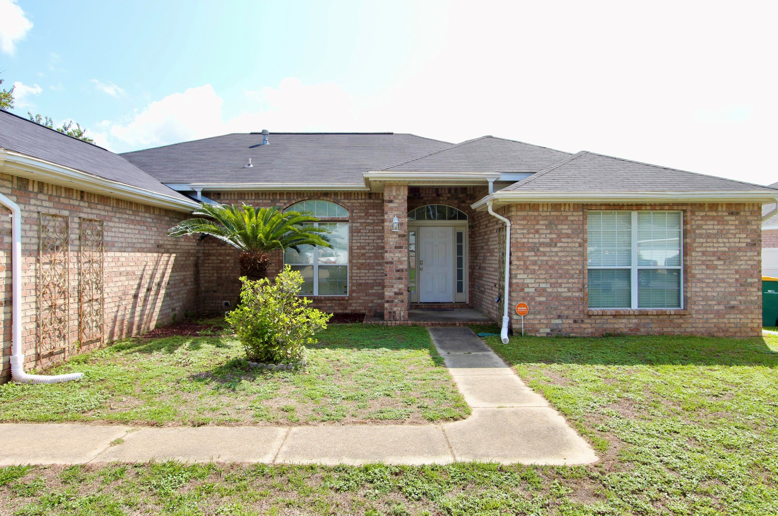 5624 Brook Dr, Crestview FL  32539-9074 exterior
