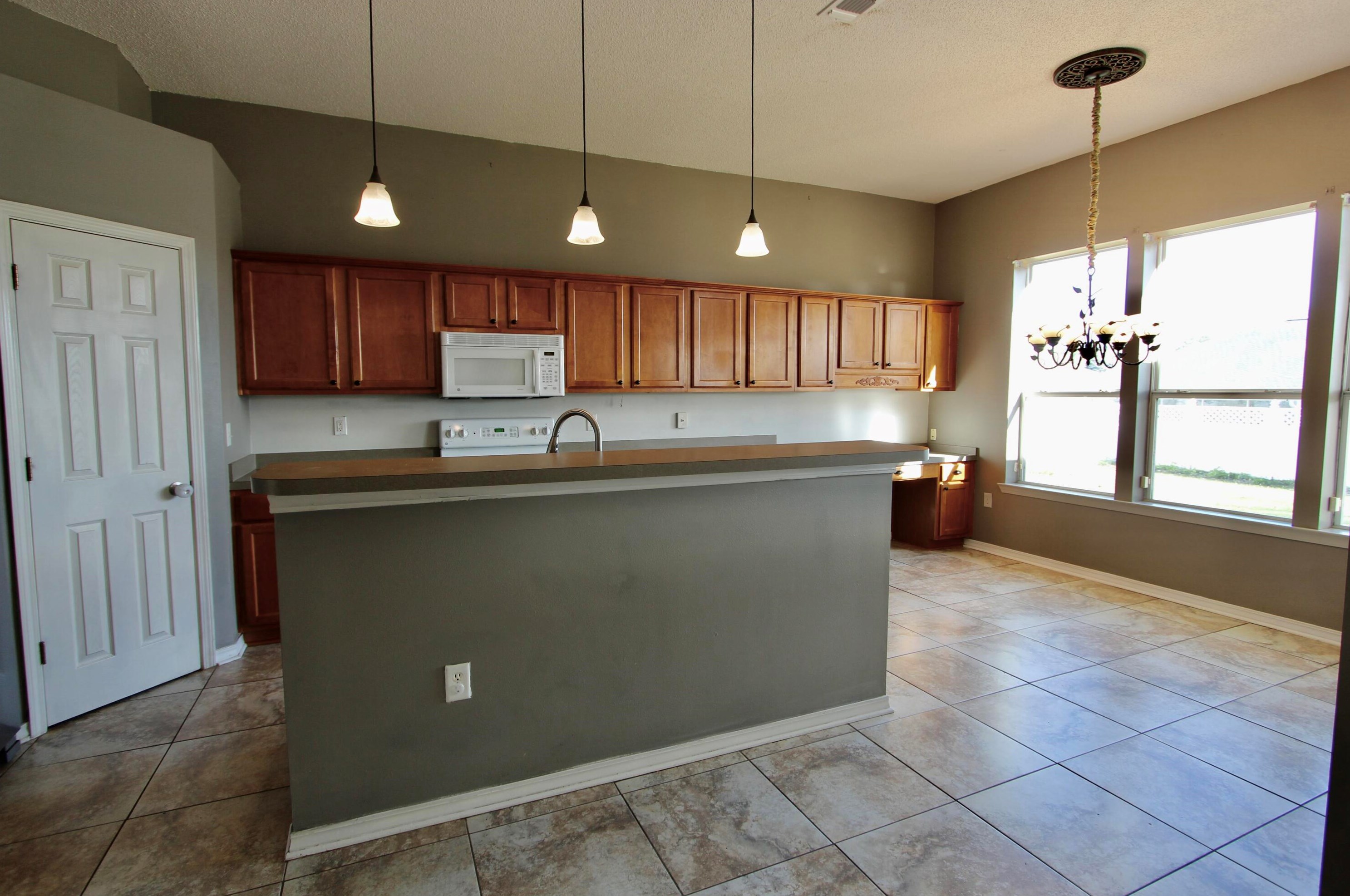5624 Brook Dr, Crestview FL  32539-9074 exterior