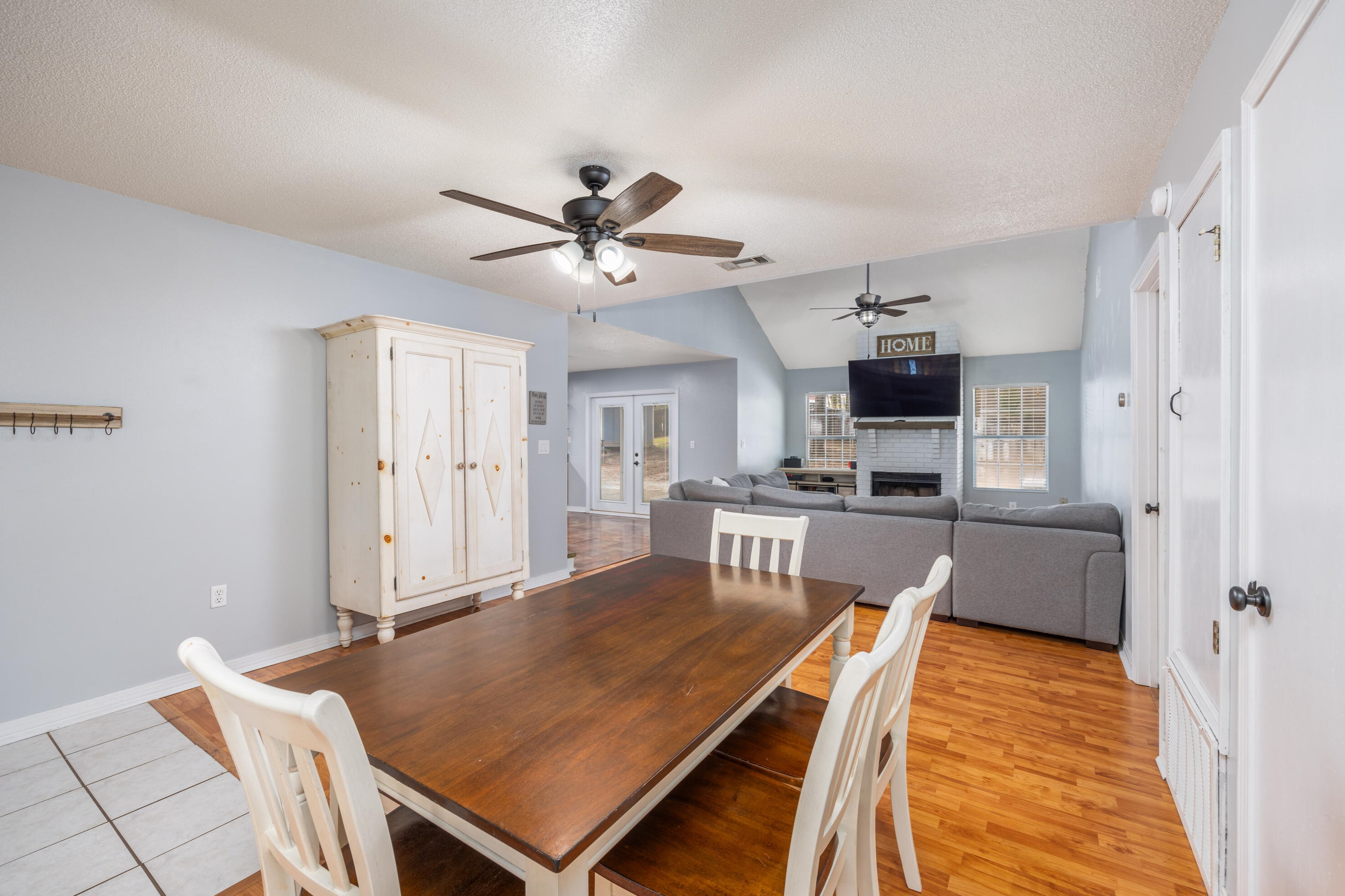 5928 Creekside Cir, Crestview FL  32536-9398 exterior