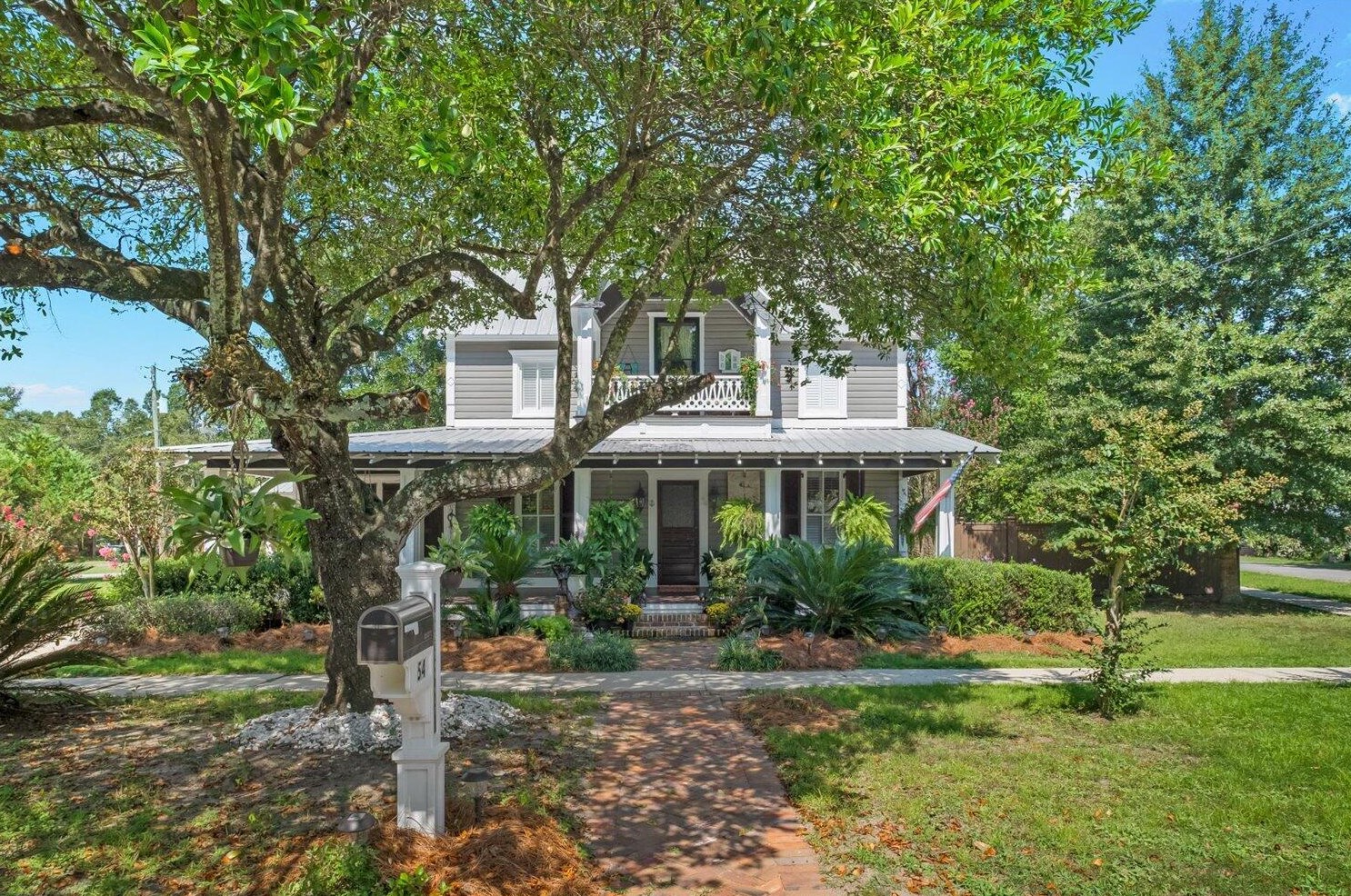 54 Plateau Ave, Defuniak Springs, FL 32435