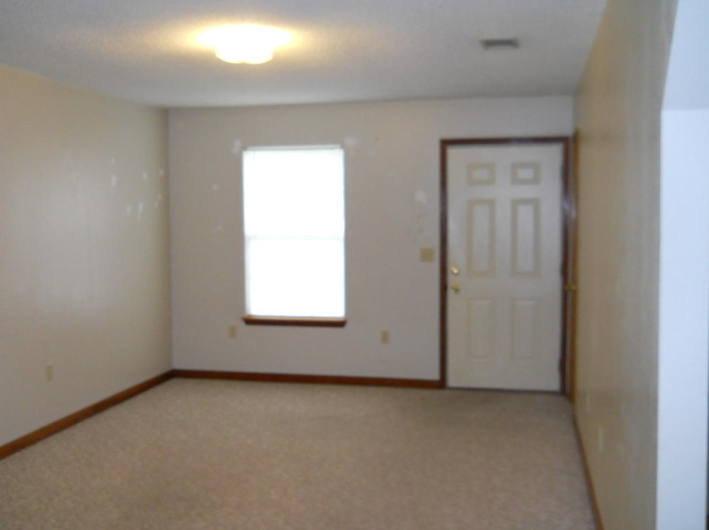 363 Brackin St #c, Crestview, FL 32539