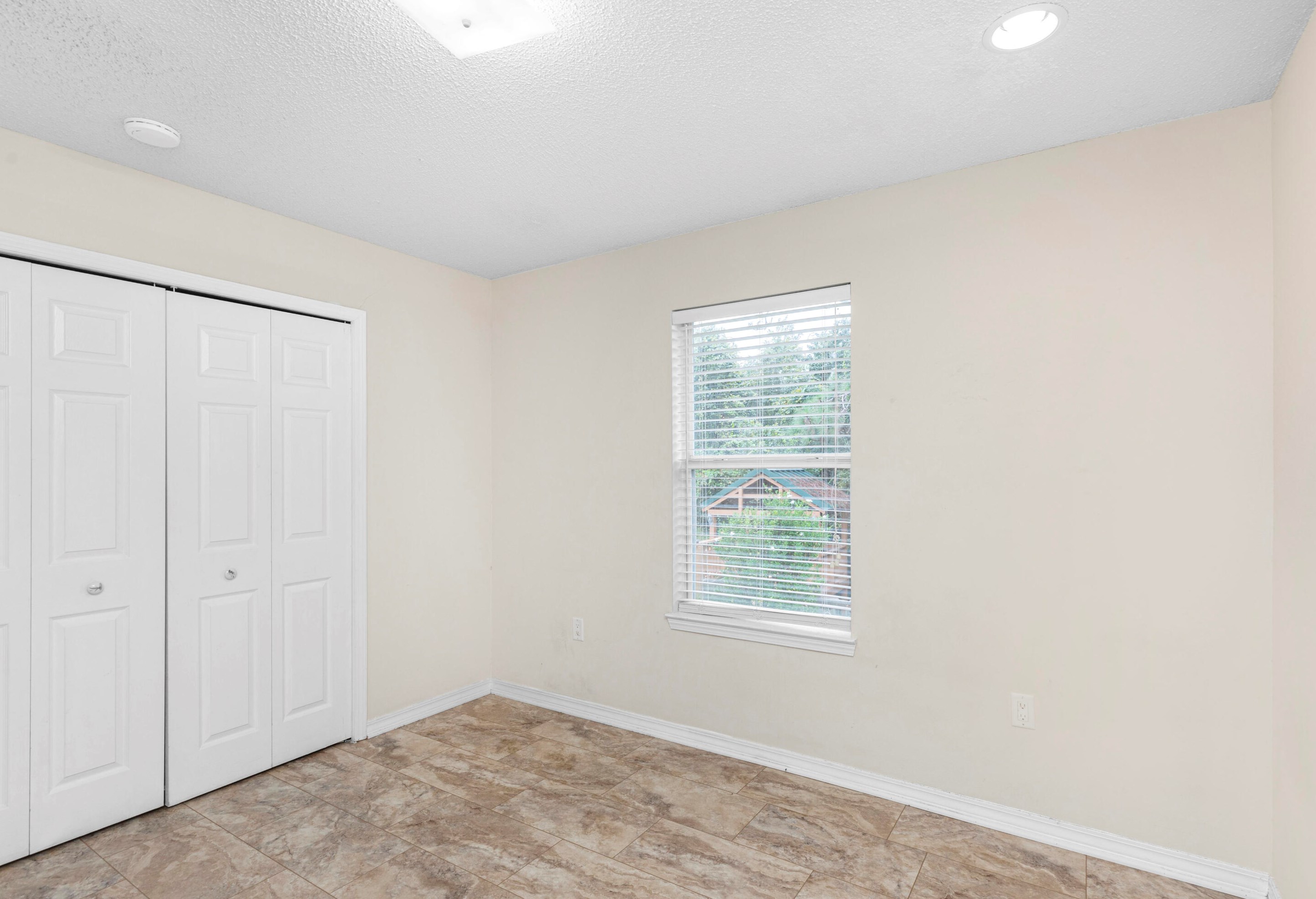 256 Limestone Cir, Crestview FL  32539-5794 exterior