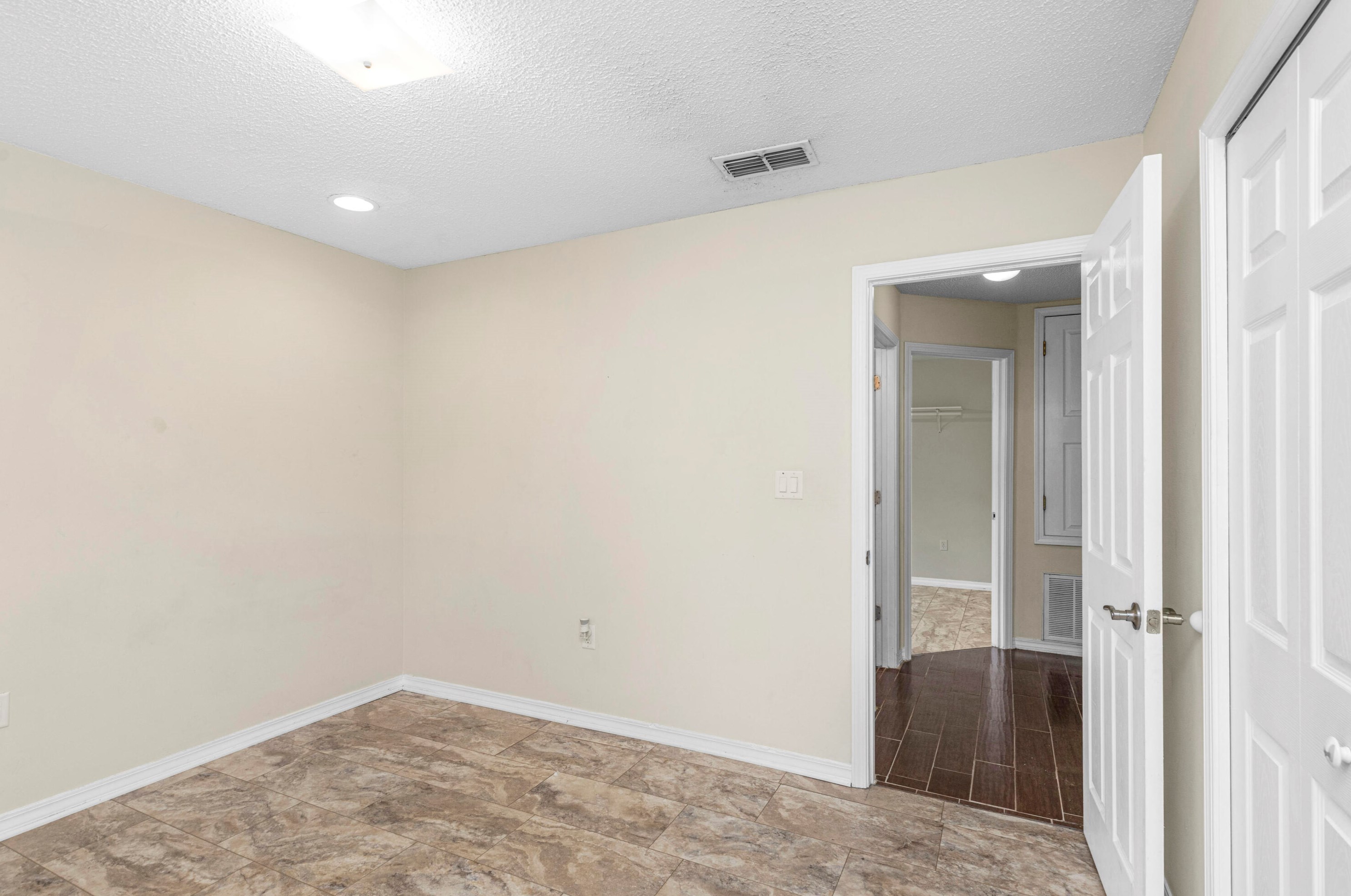 256 Limestone Cir, Crestview FL  32539-5794 exterior