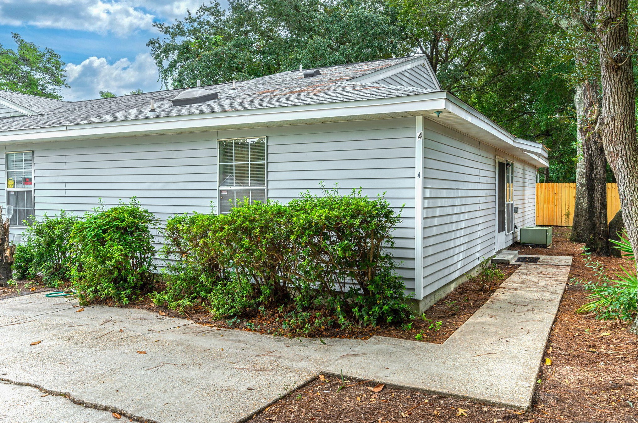 312 Carmel Dr #apt 4, Fort Walton Beach, FL 32547