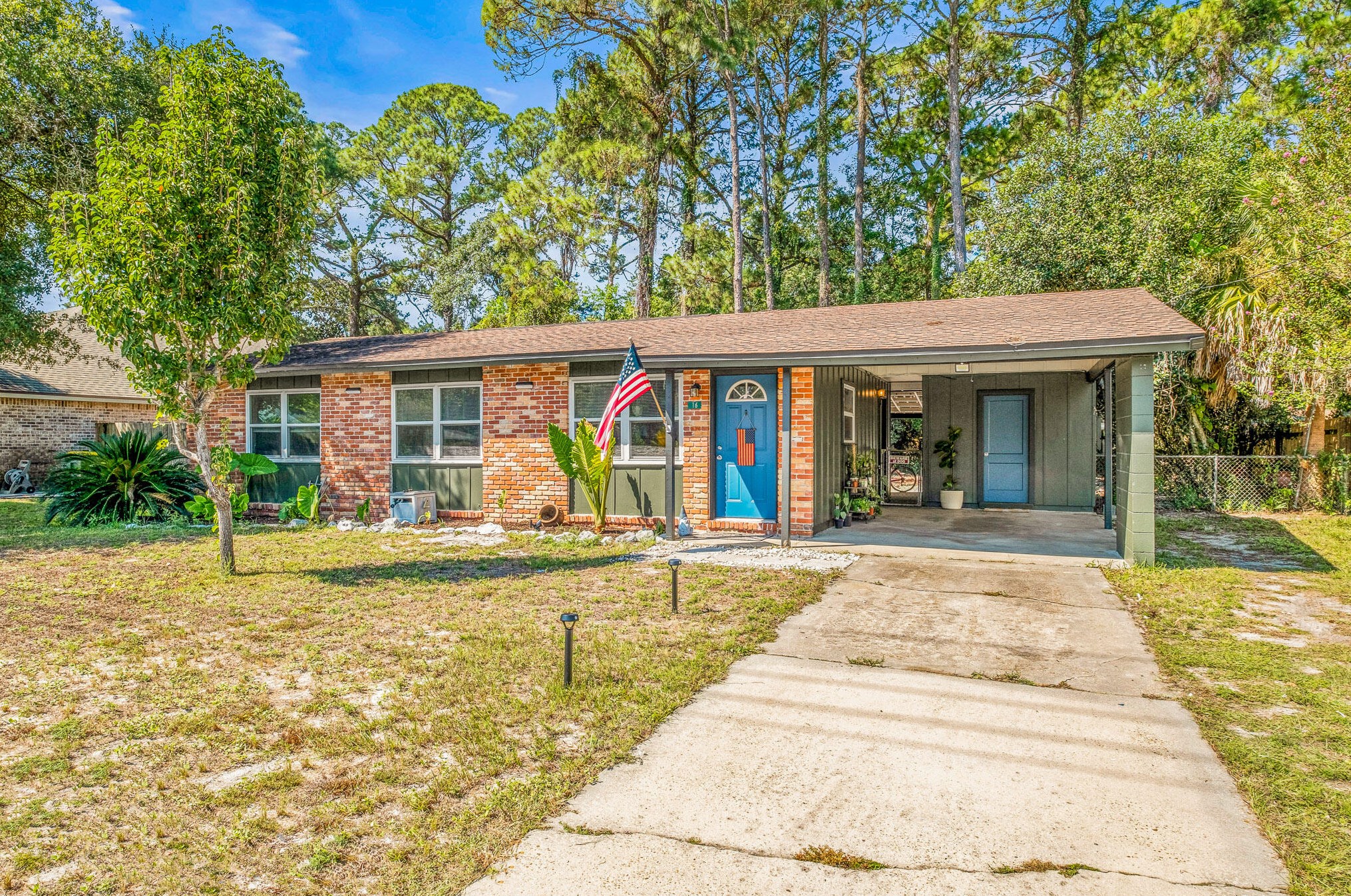 16 Memorial Pkwy, Fort Walton Beach, FL 32548-4620