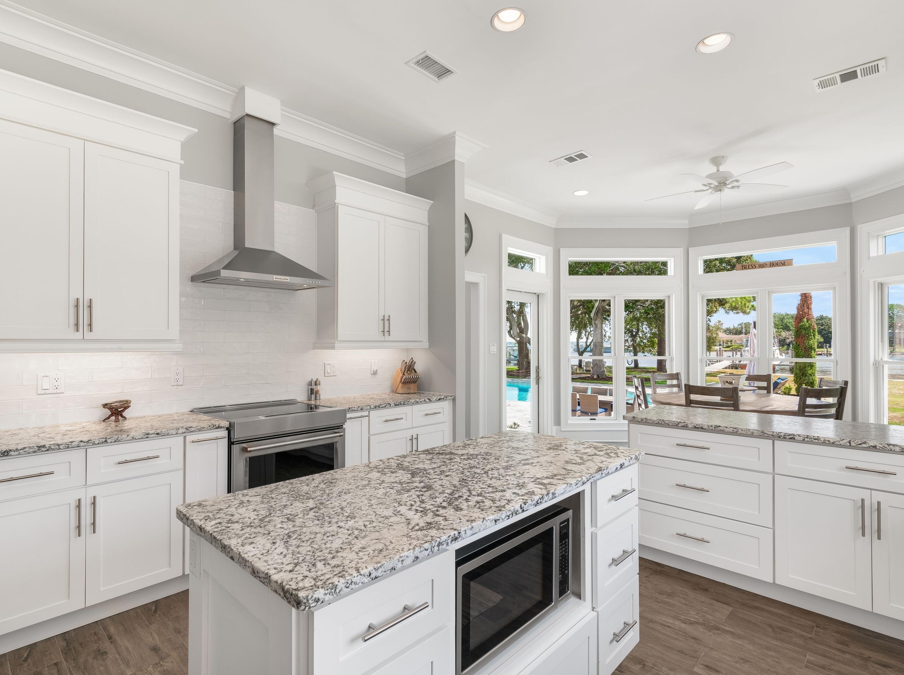 112 Indian Bayou Dr, Destin FL  32541-4415 exterior