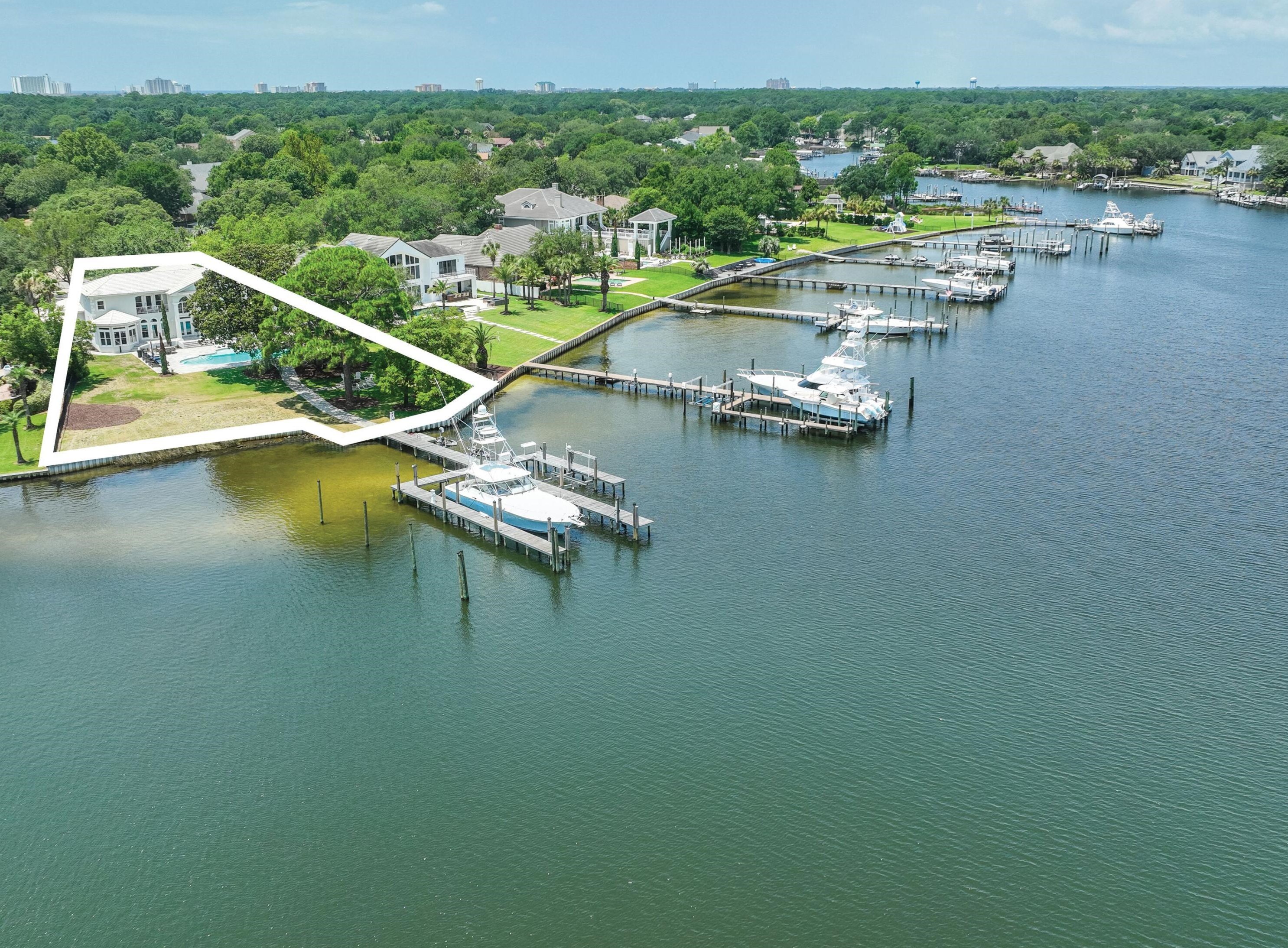 112 Indian Bayou Dr, Destin FL  32541-4415 exterior