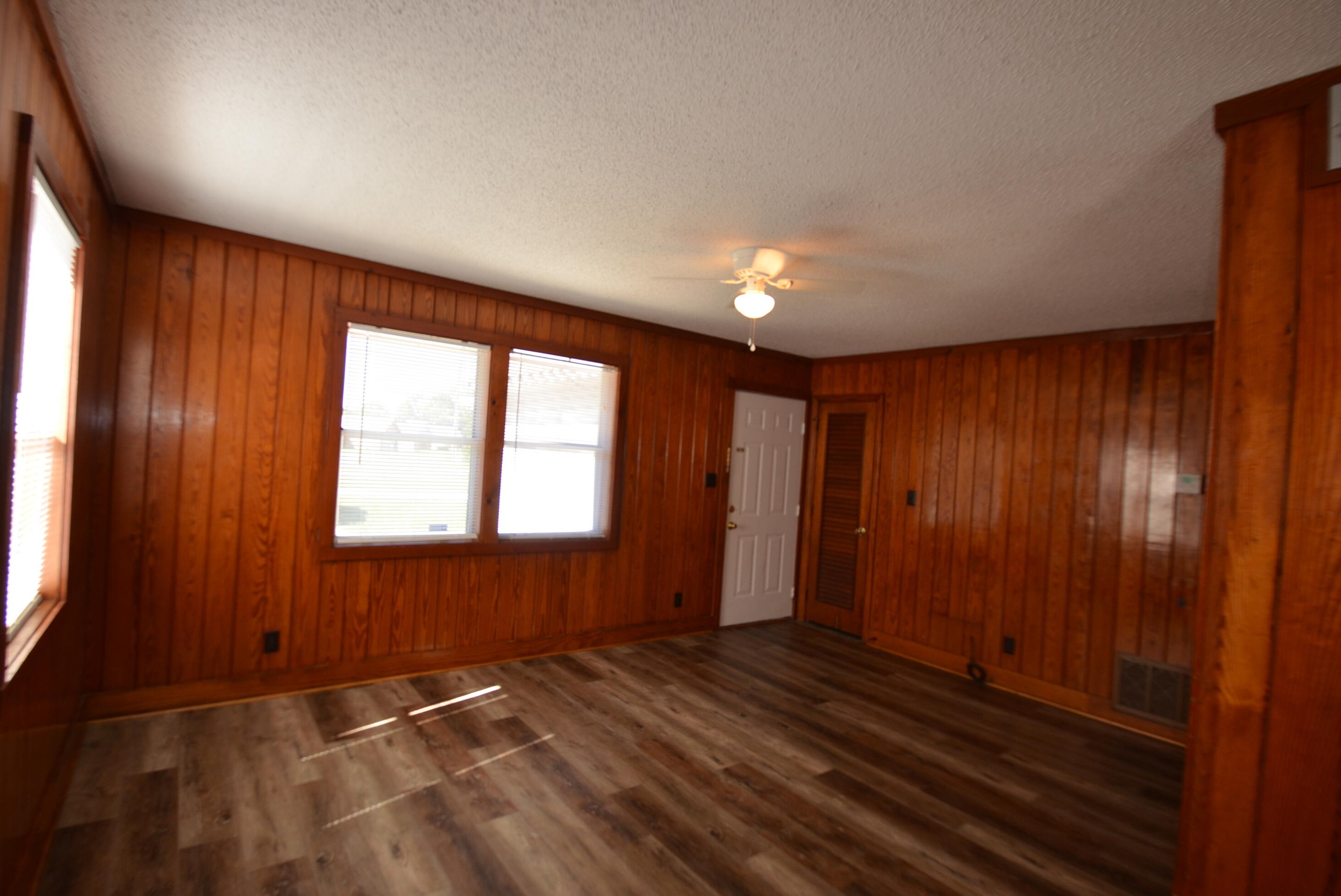 330 Michael Cir, Mary Esther, FL 32569