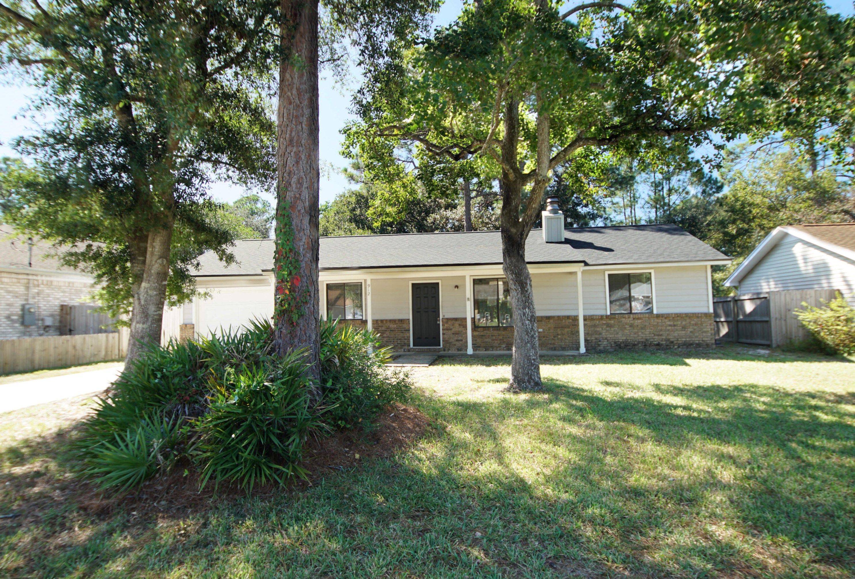 912 Nutmeg Ave, Niceville, FL 32578-3645