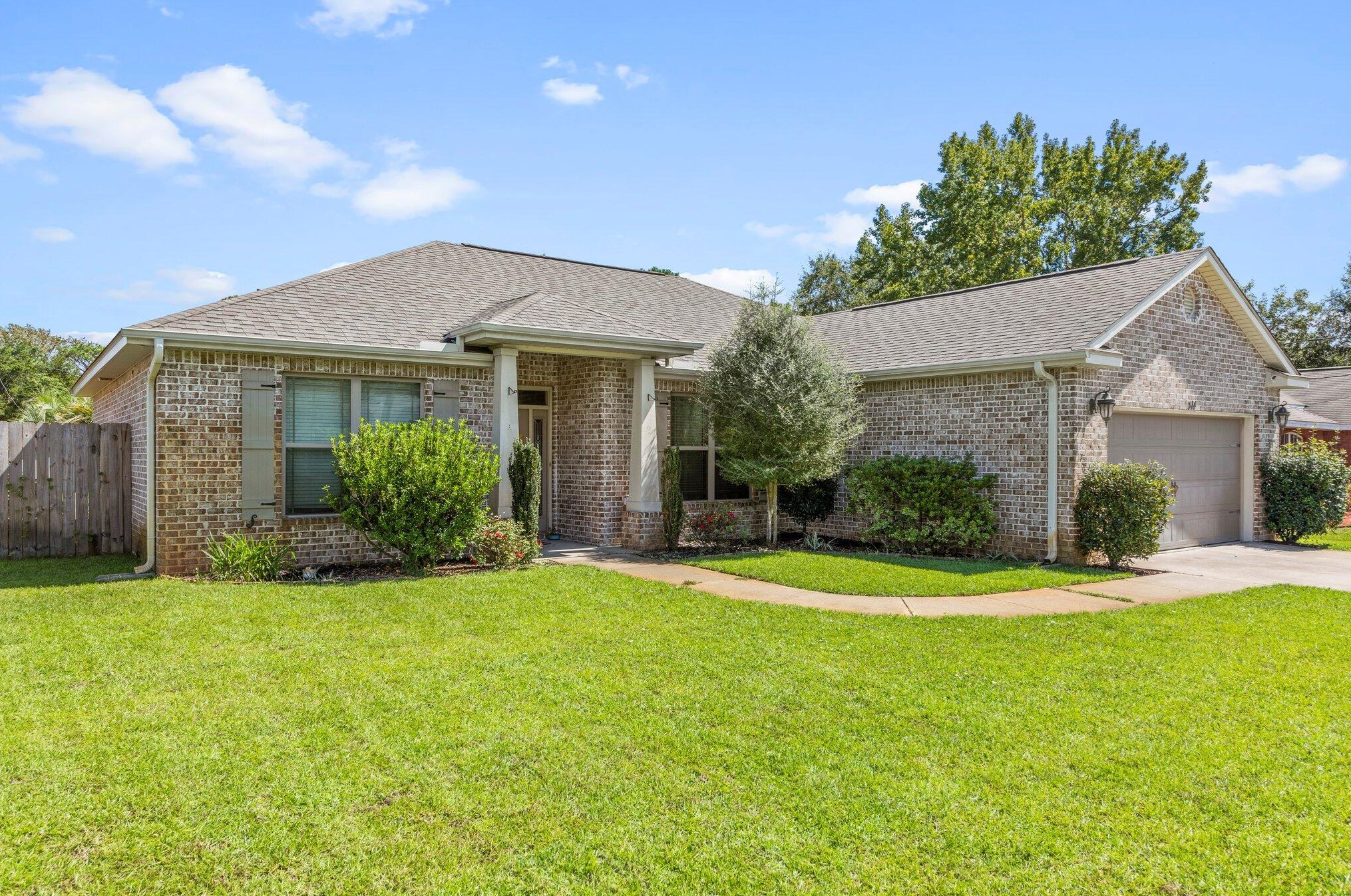 314 Evergreen Dr, Mary Esther, FL 32569-1312
