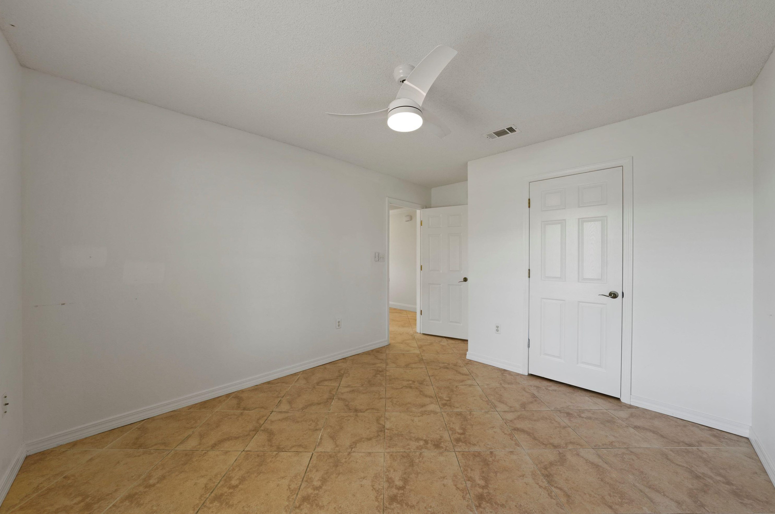 1609 Sutton Pl, Fort Walton Beach FL  32547-4961 exterior