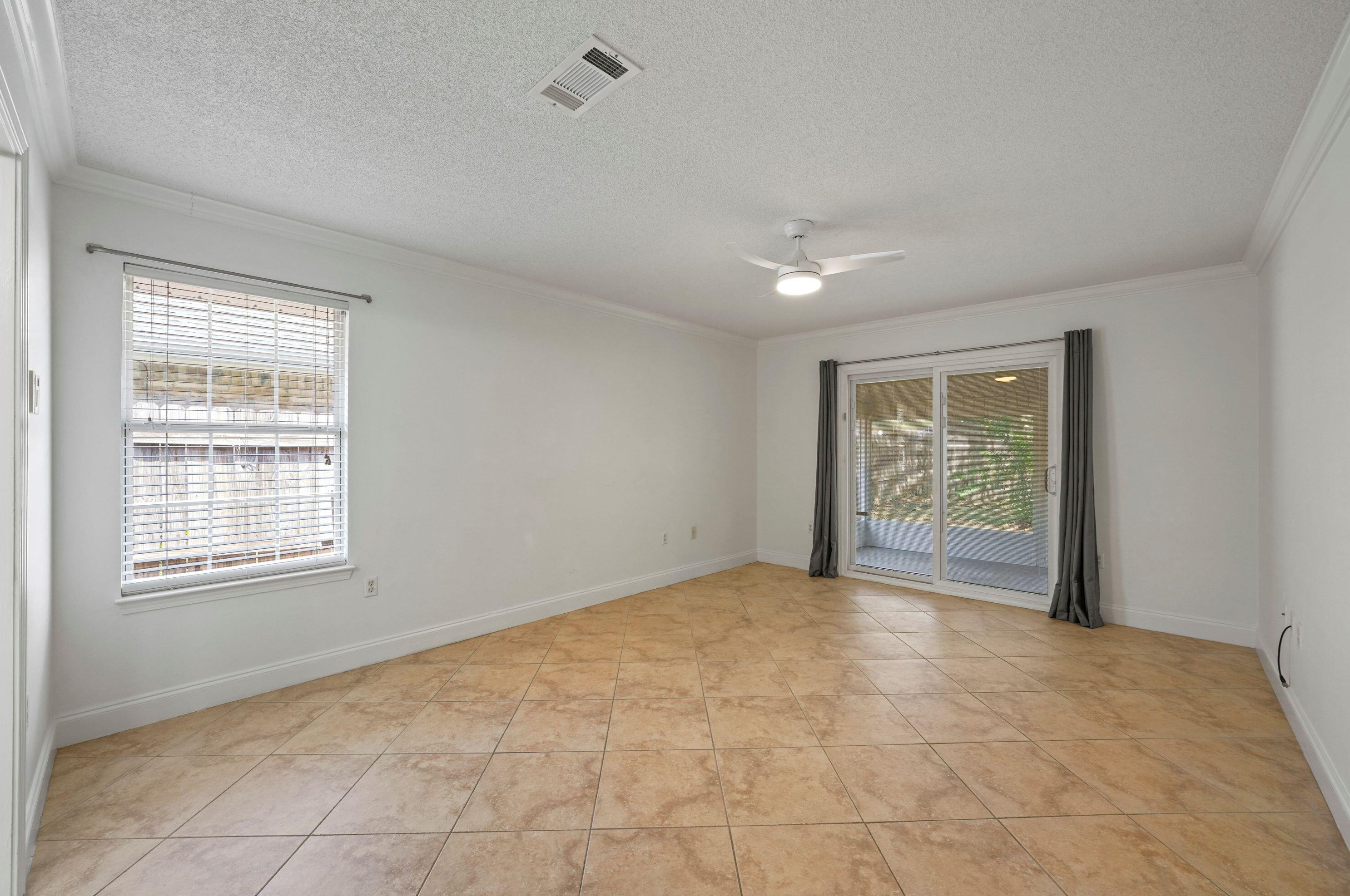 1609 Sutton Pl, Fort Walton Beach FL  32547-4961 exterior