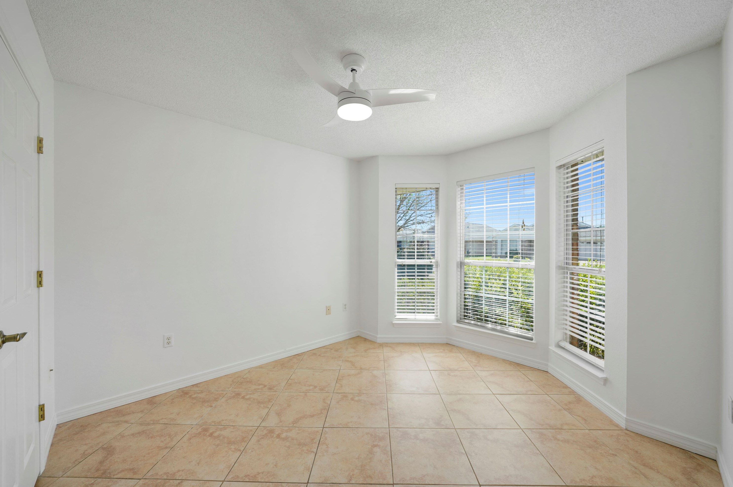 1609 Sutton Pl, Fort Walton Beach FL  32547-4961 exterior