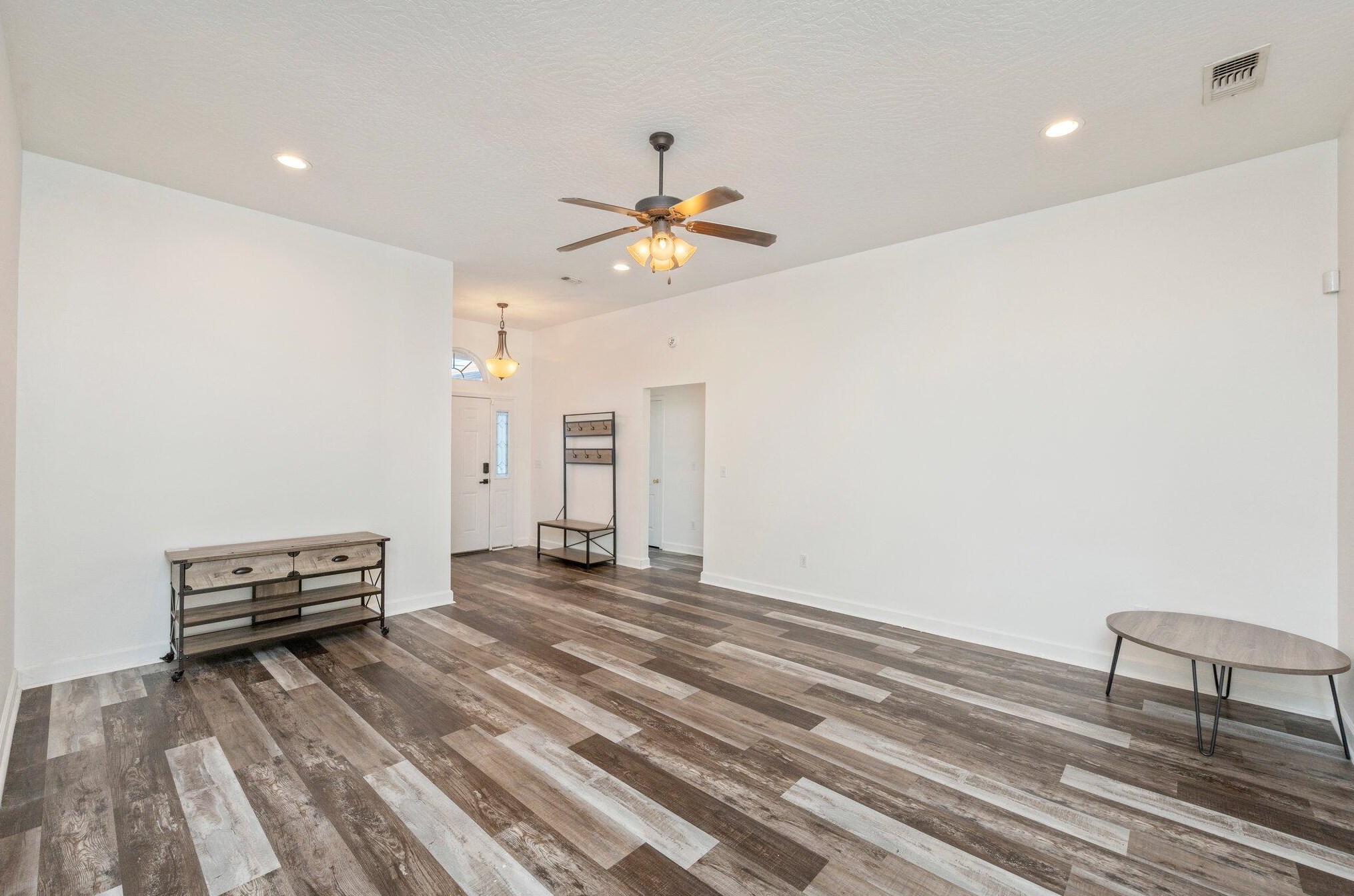 215 Stephen Ave, Mary Esther FL  32569-1345 exterior