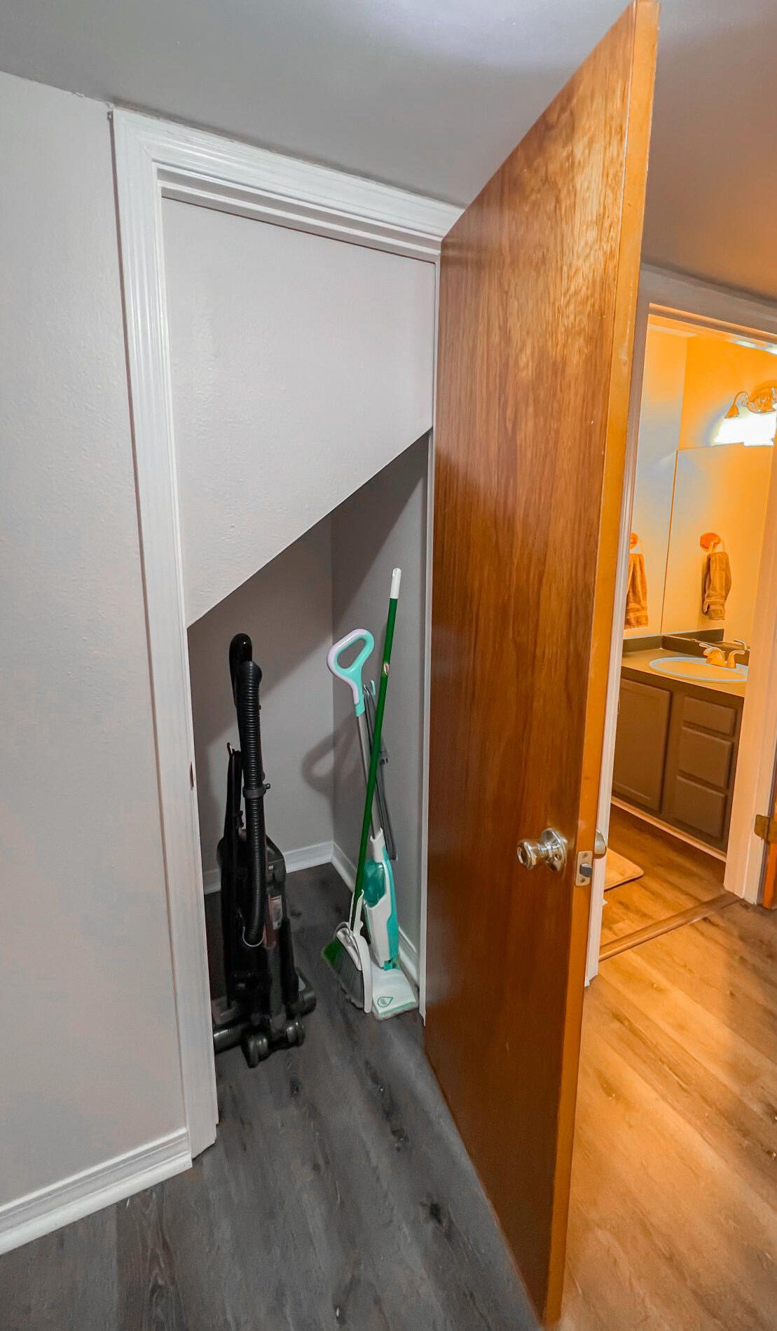 1821 Whispering Oaks Ln, Fort Walton Beach FL  32547-7063 exterior