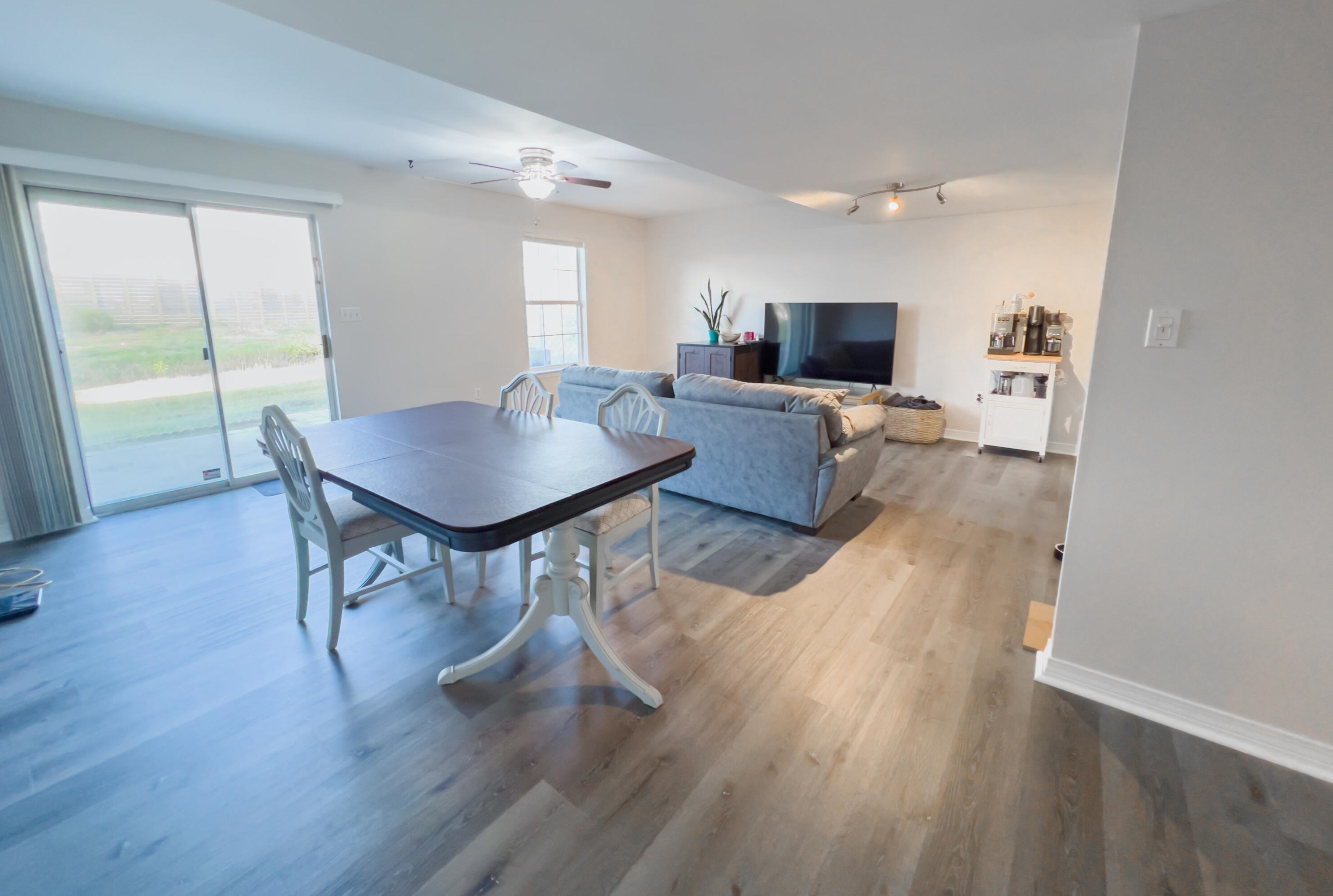 1821 Whispering Oaks Ln, Fort Walton Beach FL  32547-7063 exterior