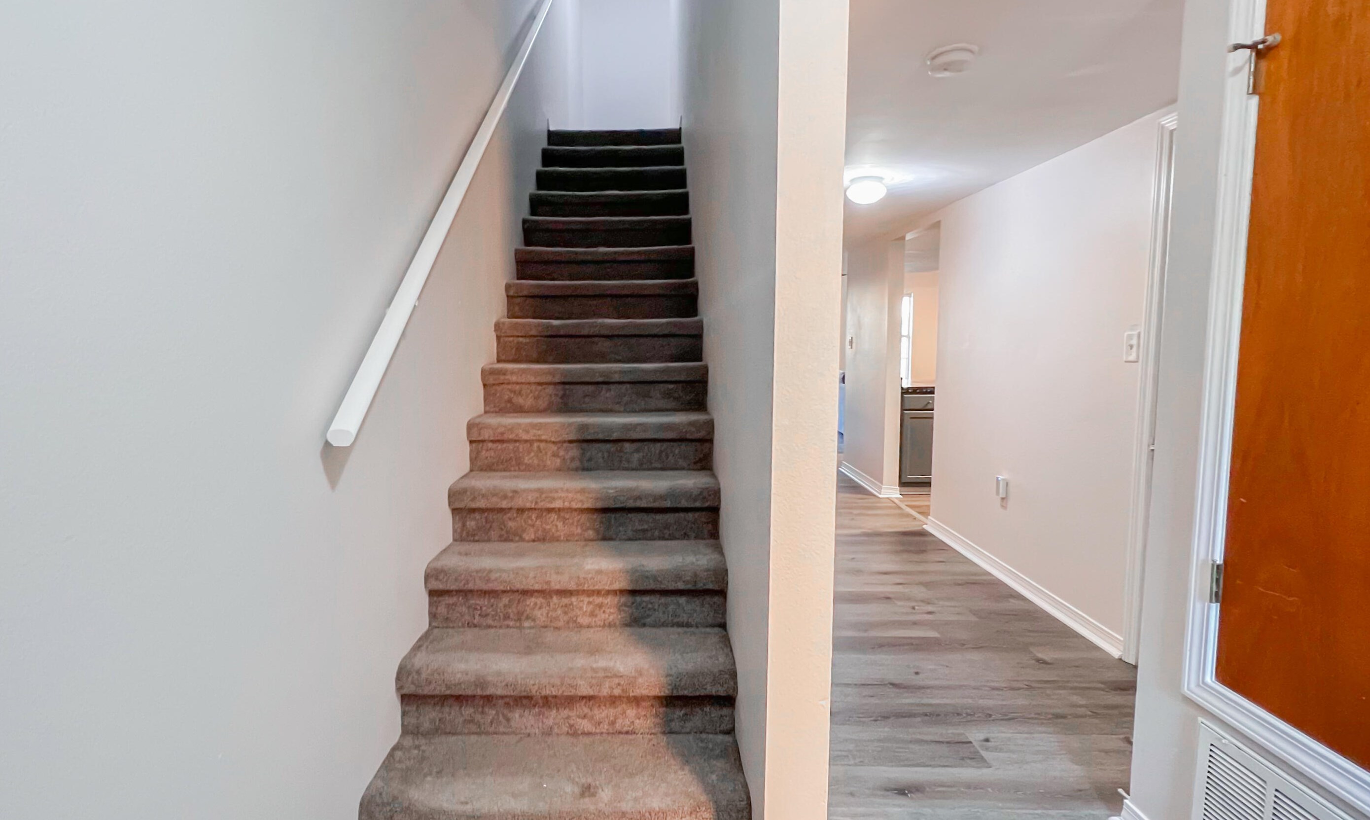 1821 Whispering Oaks Ln, Fort Walton Beach FL  32547-7063 exterior