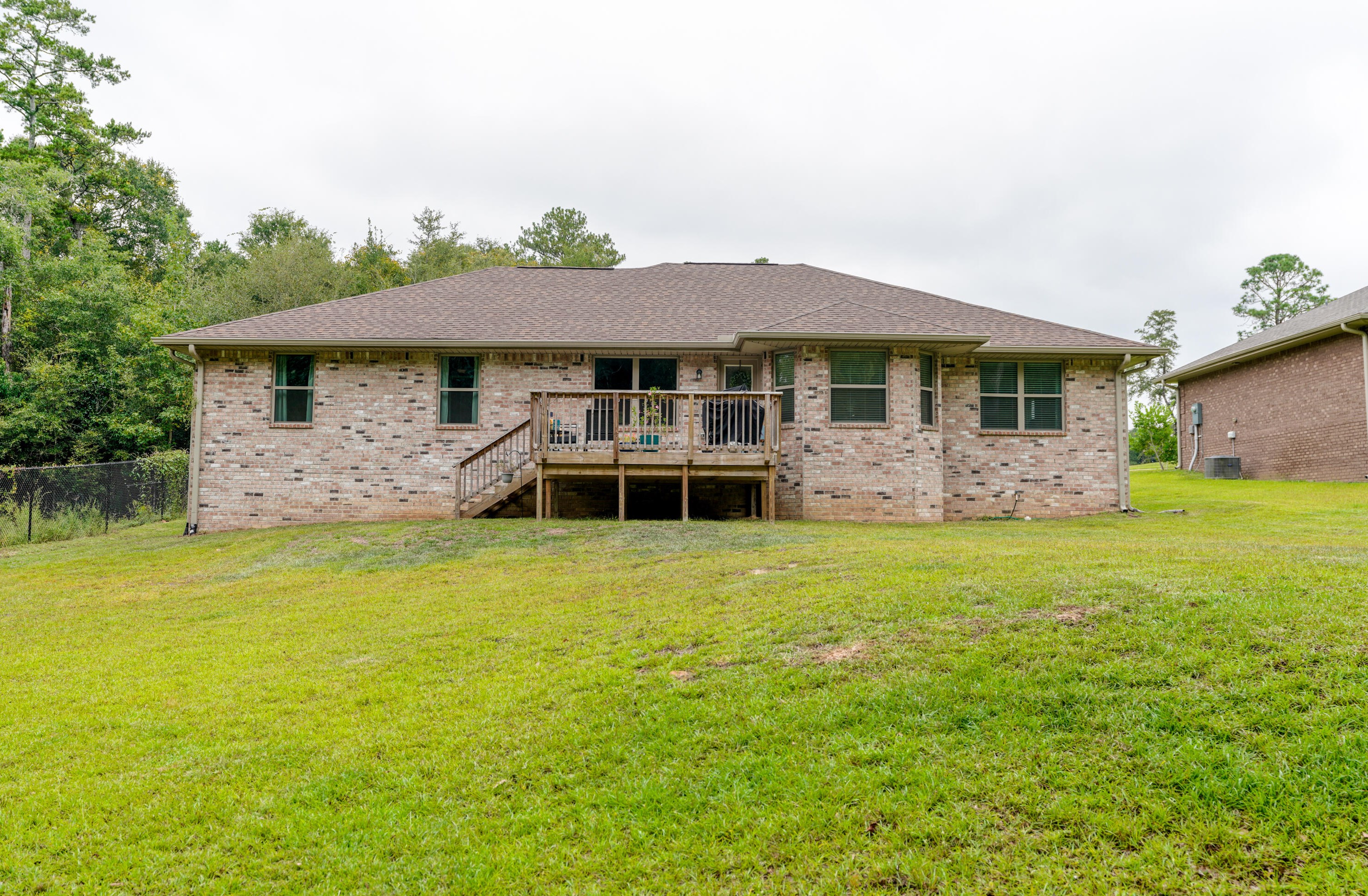 2370 Genevieve Way, Crestview FL  32536-7220 exterior