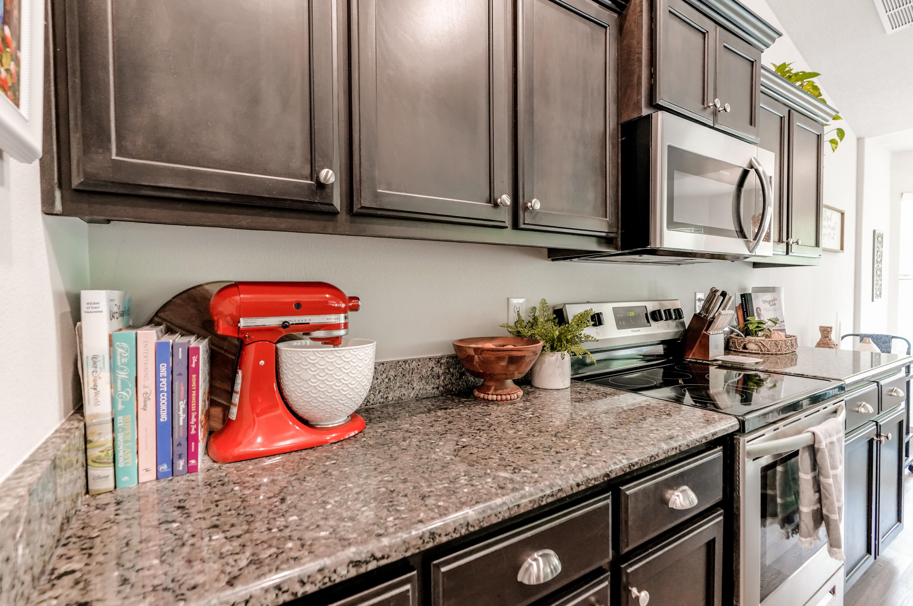 2370 Genevieve Way, Crestview FL  32536-7220 exterior