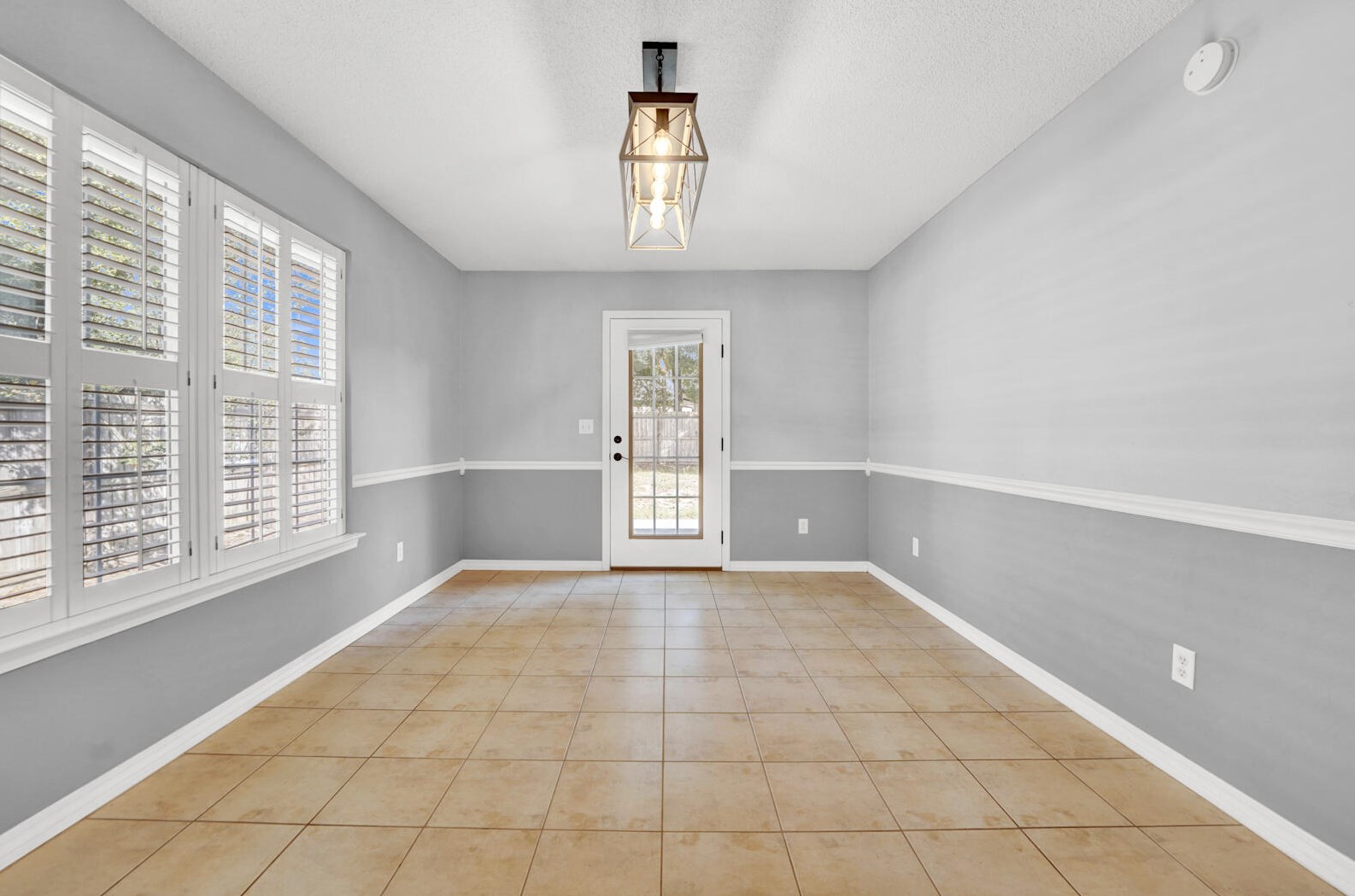 106 Kyle Ln, Crestview FL  32539-7037 exterior