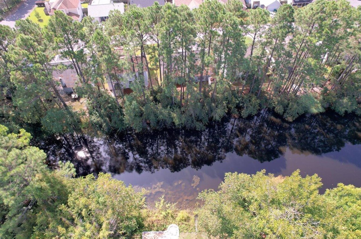 1667 Bennetts End, Fort Walton Beach FL 32547-6901 exterior