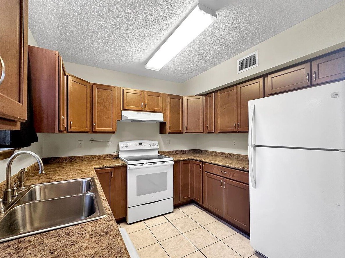 1667 Bennetts End, Fort Walton Beach FL 32547-6901 exterior