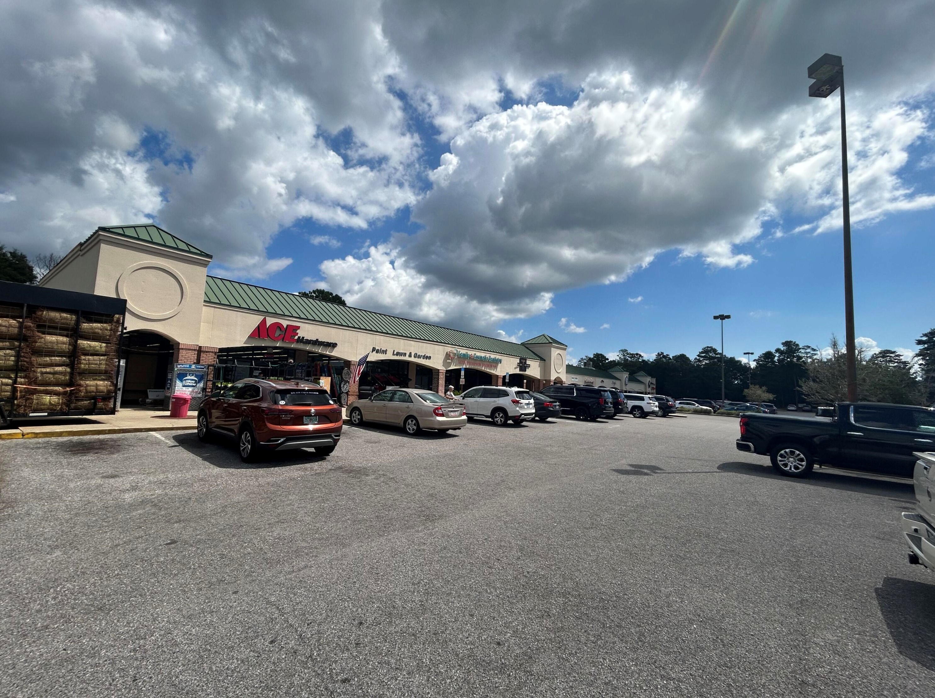 4550 E Hwy 20 E #unit D, Niceville, FL 32578