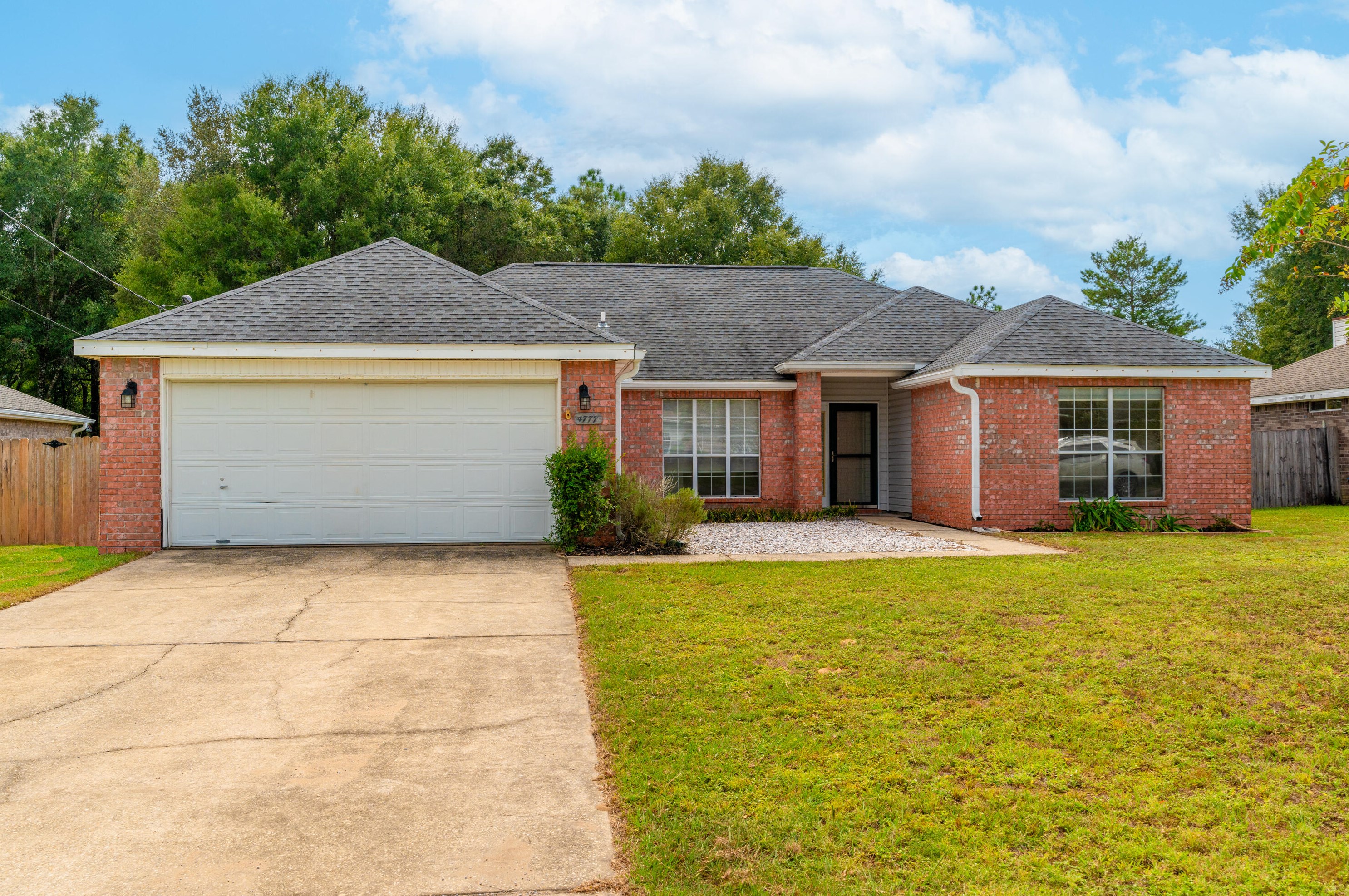 4777 Coronado Cir, Crestview, FL 32539-5718