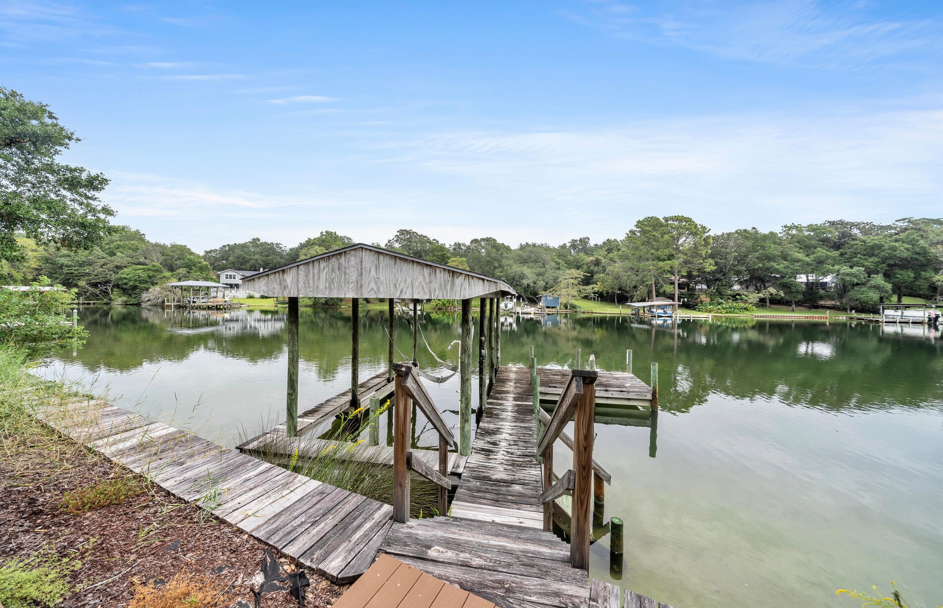 107 Mooney Rd, Fort Walton Beach, FL 32547-1320
