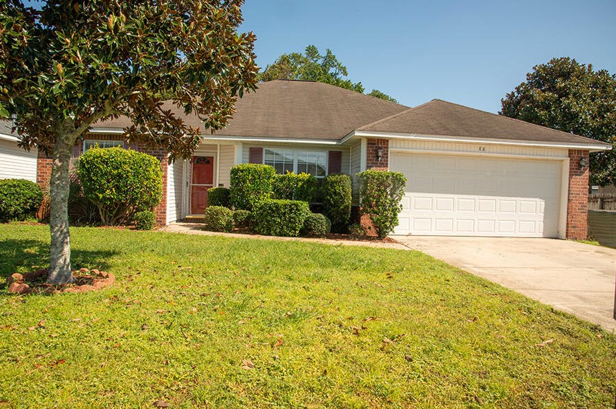 88 Stowe Rd, Mary Esther, FL 32569